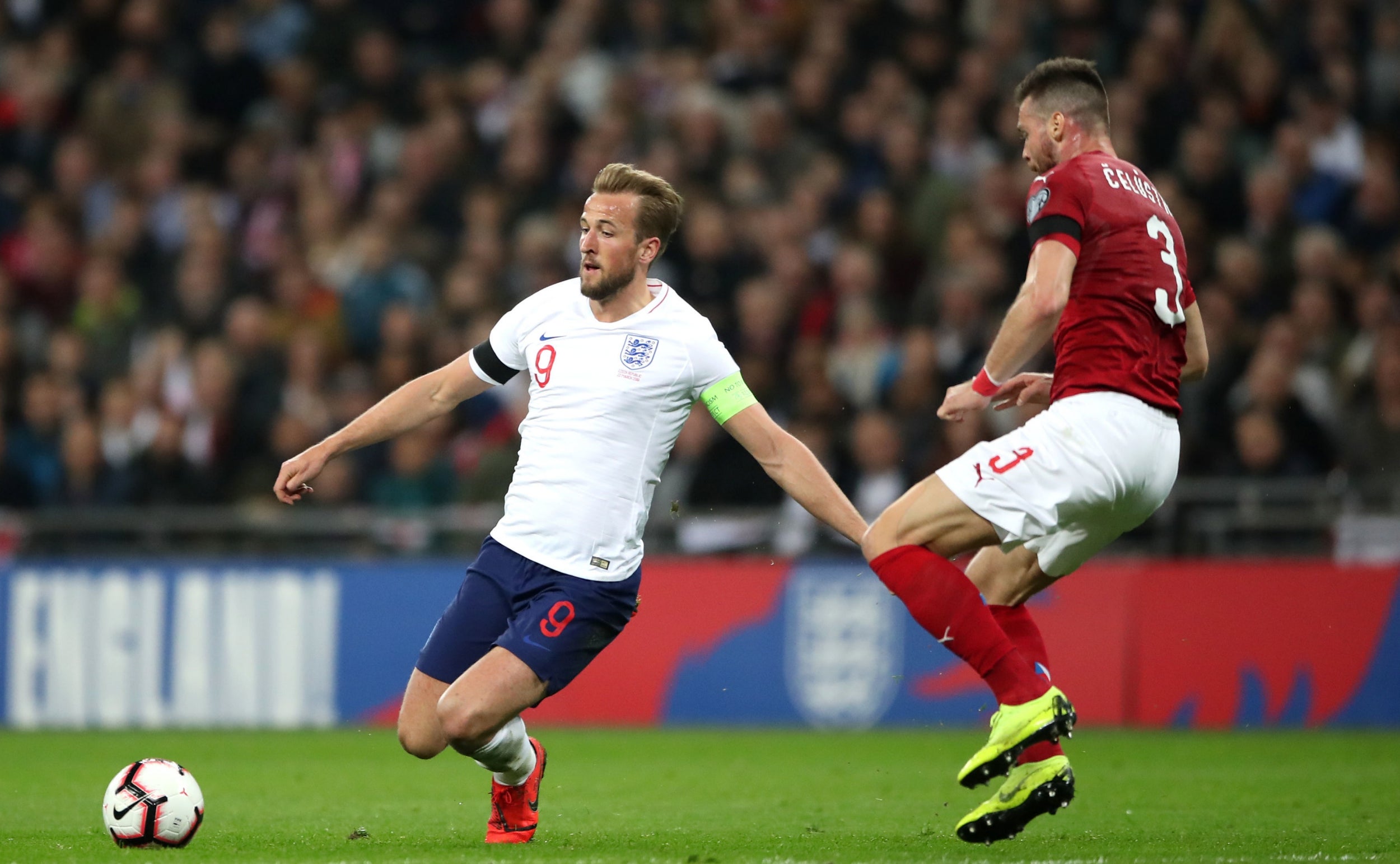 England’s No 9 turned playmaker against Czech Republic