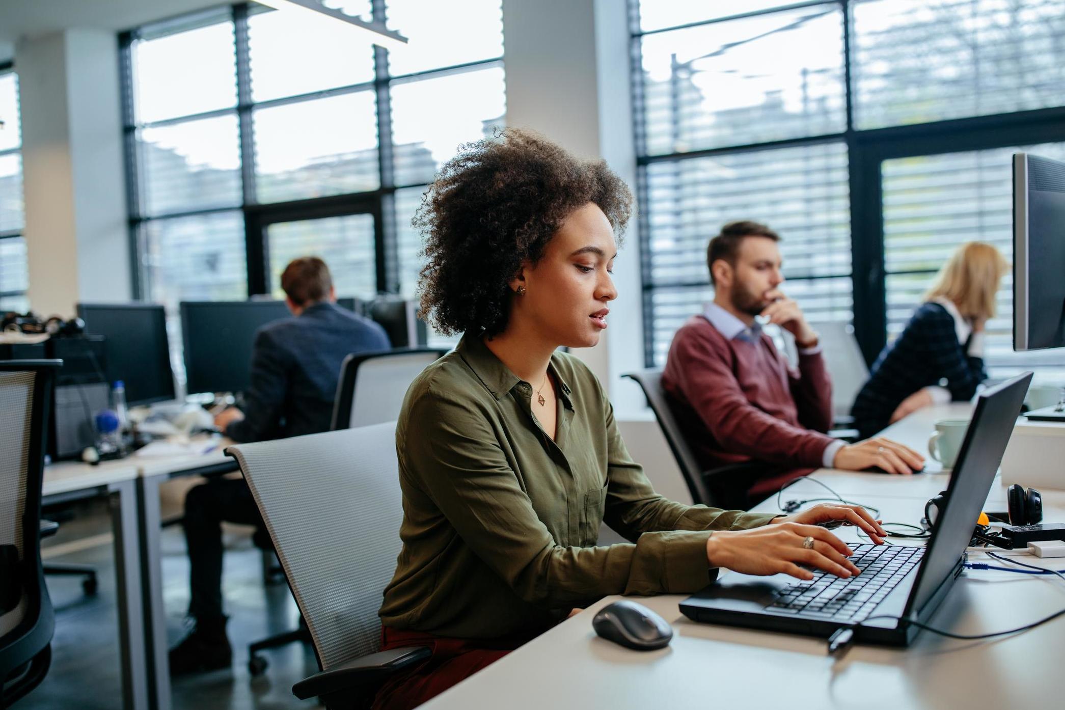 An investigation found that more than 40 per cent of working women would struggle to pay an unexpected bill of just £100