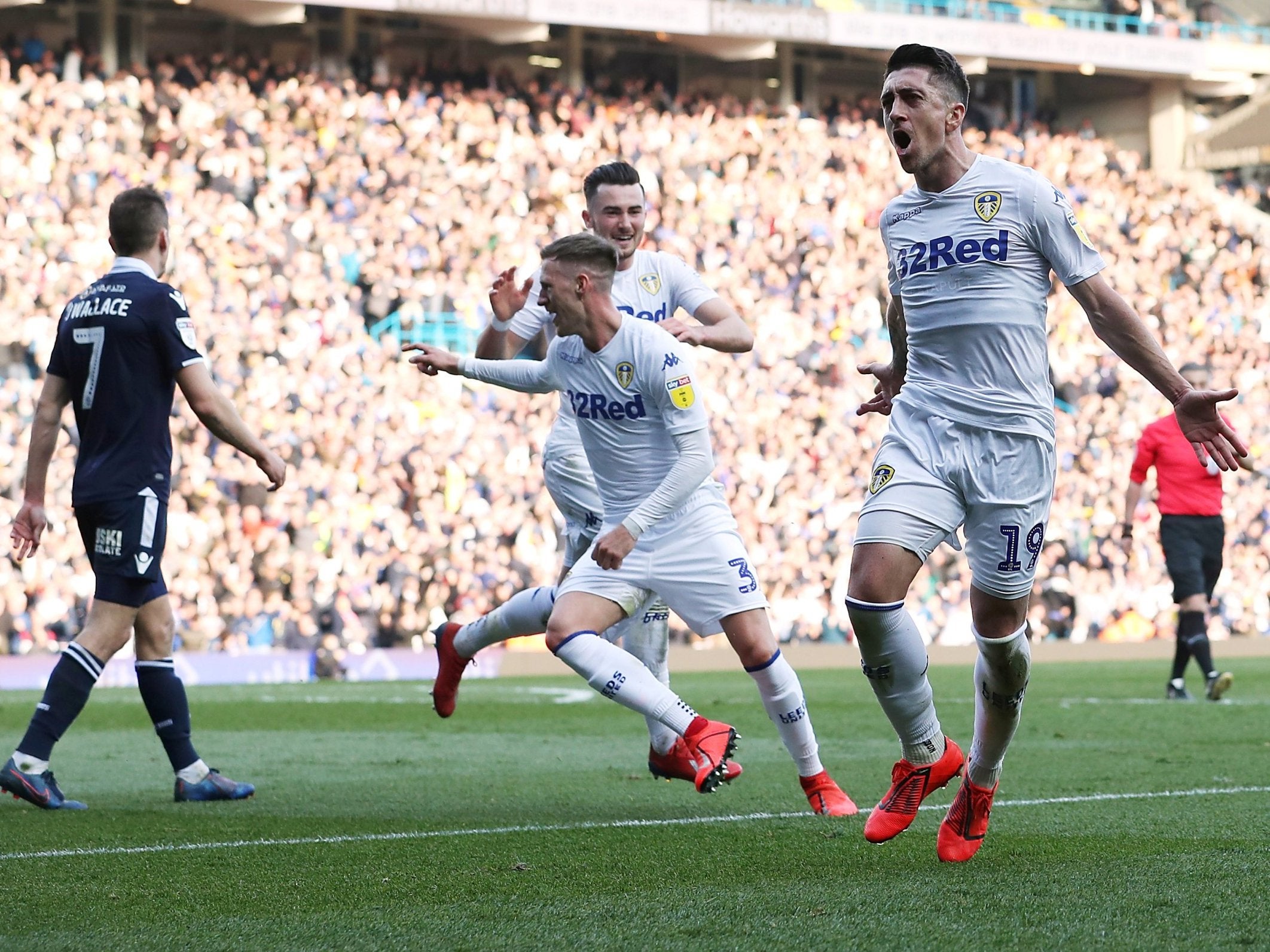 Pablo Hernandez celebrates scoring Leeds' third goal of the match