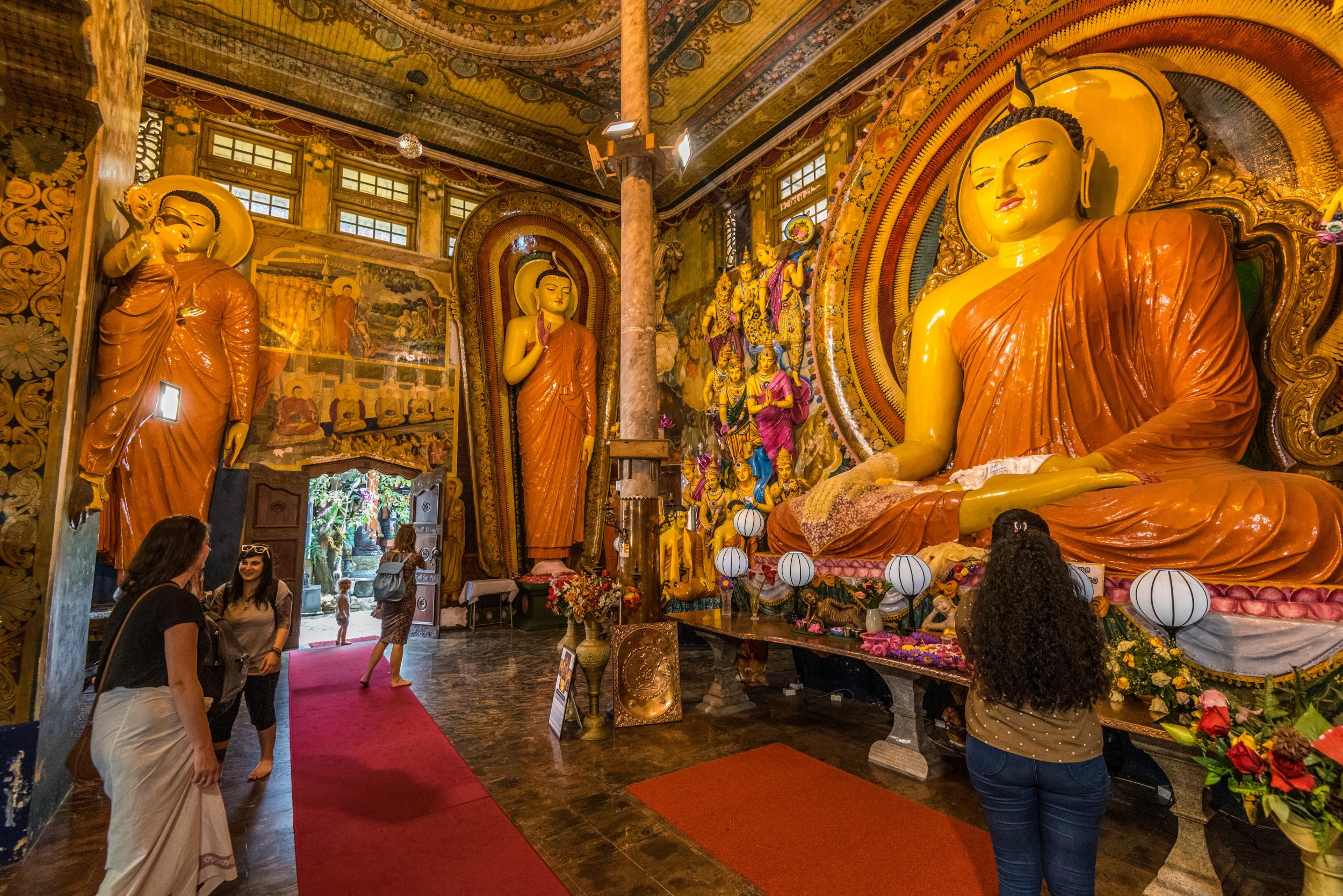 Gangaramaya Temple in Colombo