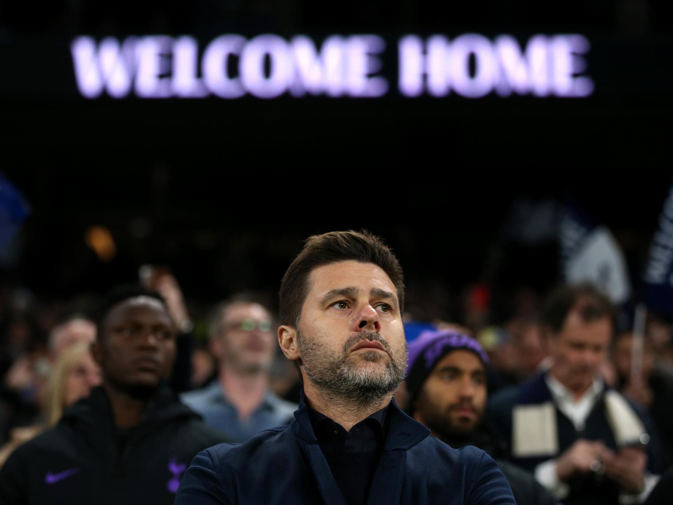 Mauricio Pochettino looks on