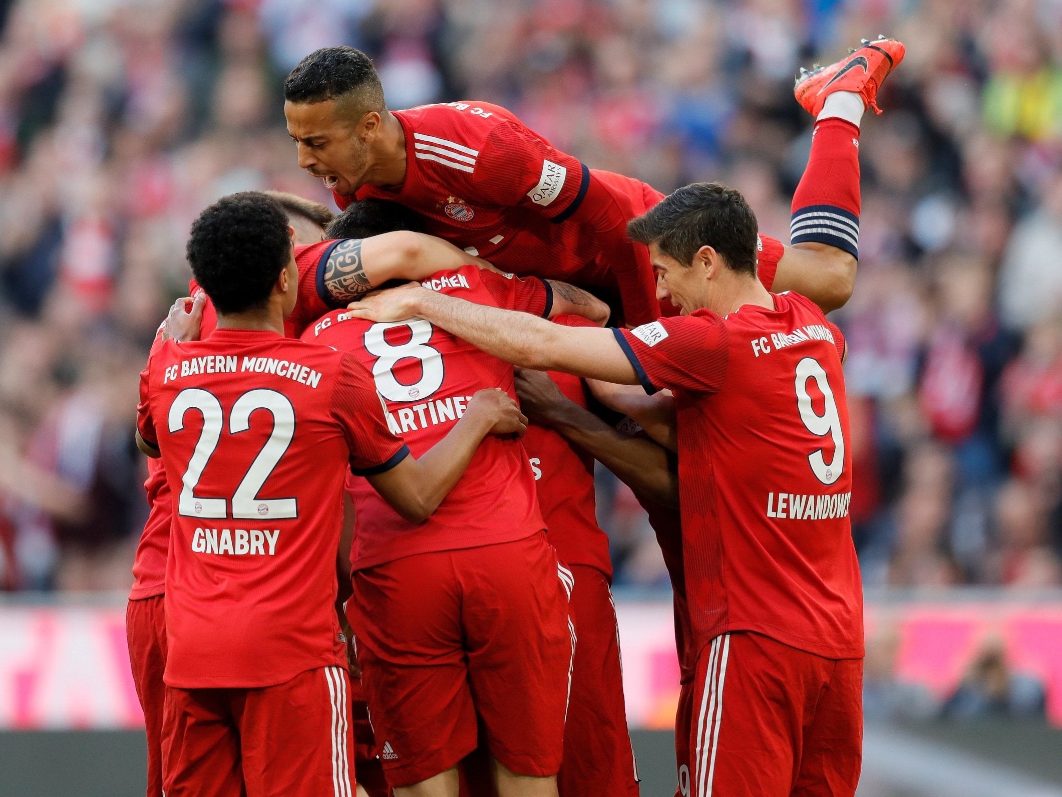 Bayern celebrate Mats’ Hummels opener