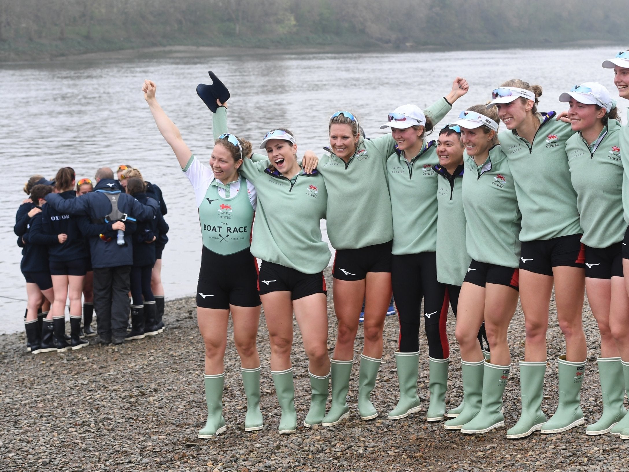 Cambridge celebrate victory