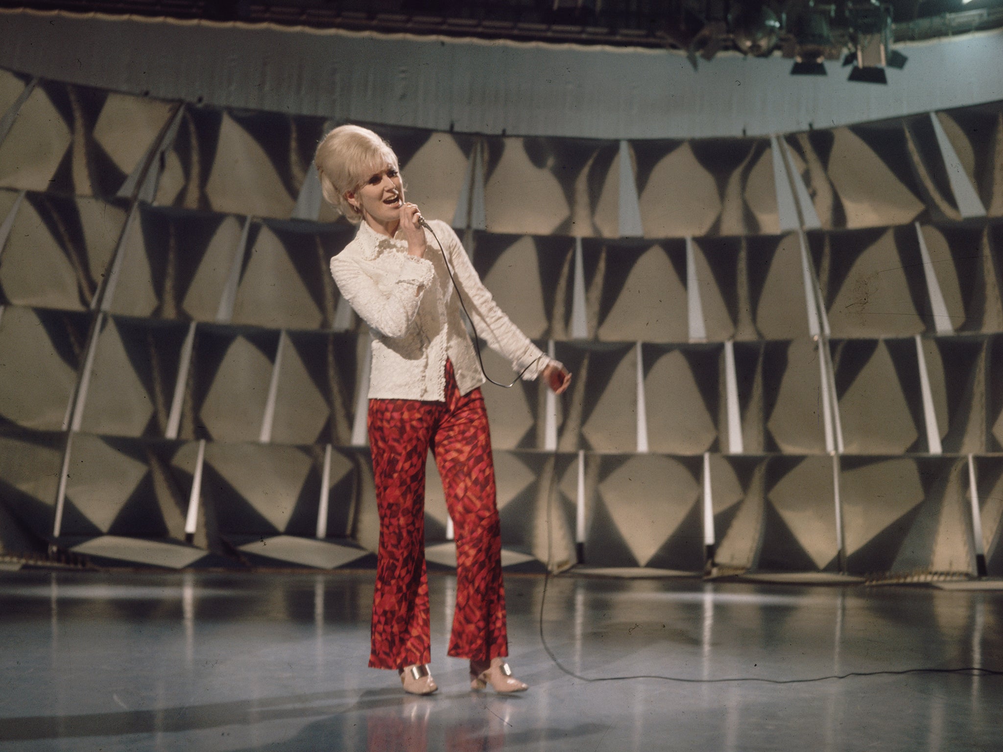 Dusty rehearsing for a TV show in 1965