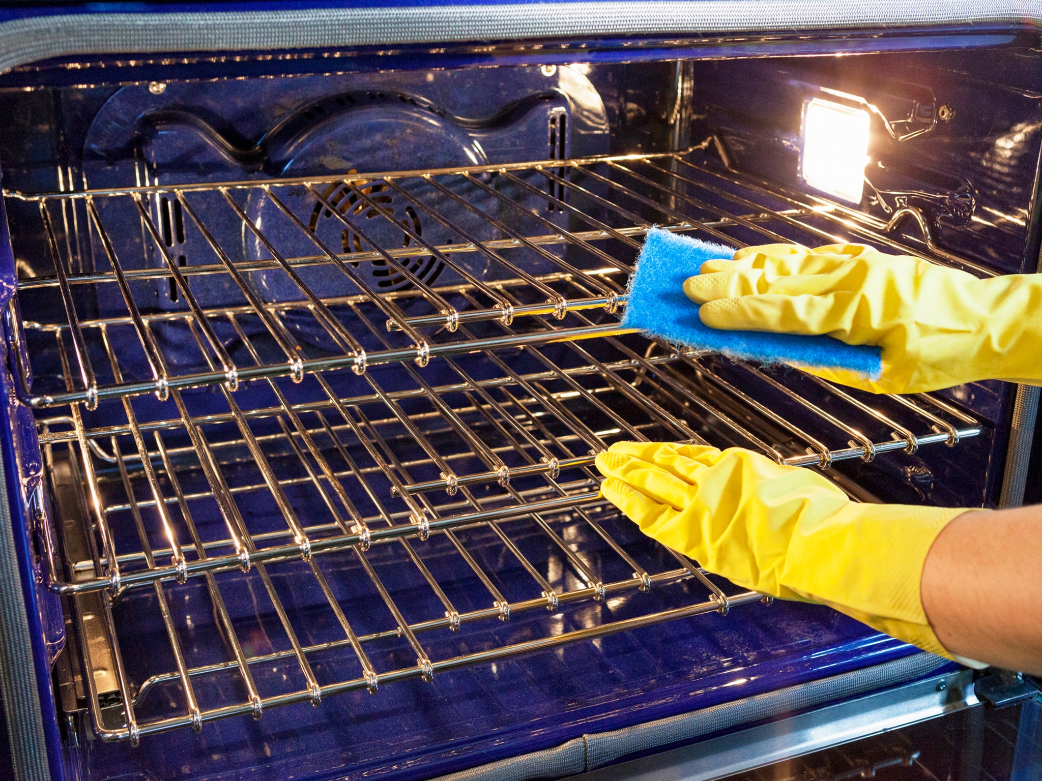 Run your oven’s self-cleaning cycle to clean it (Getty/iStock)