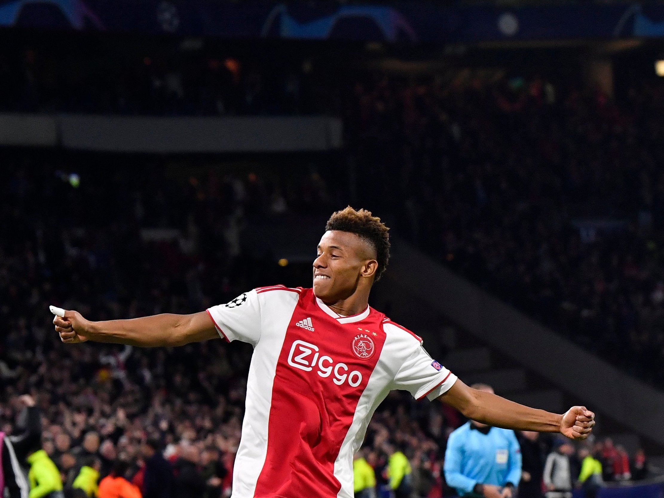 David Neres celebrates scoring Ajax's equaliser