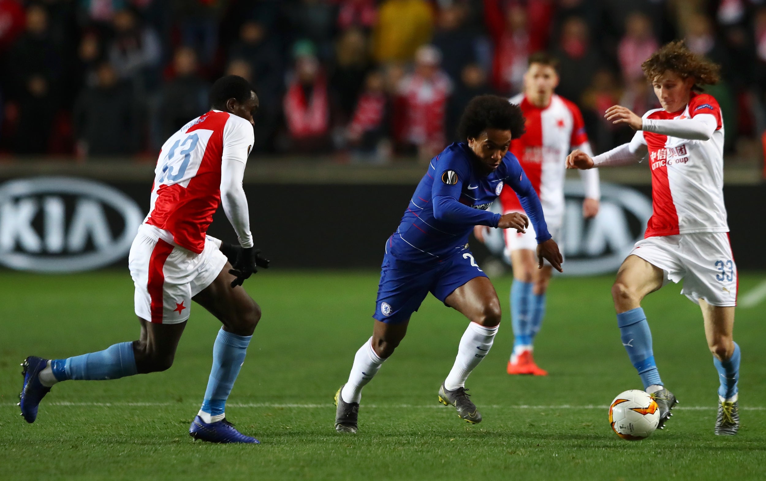 Willian carries the ball