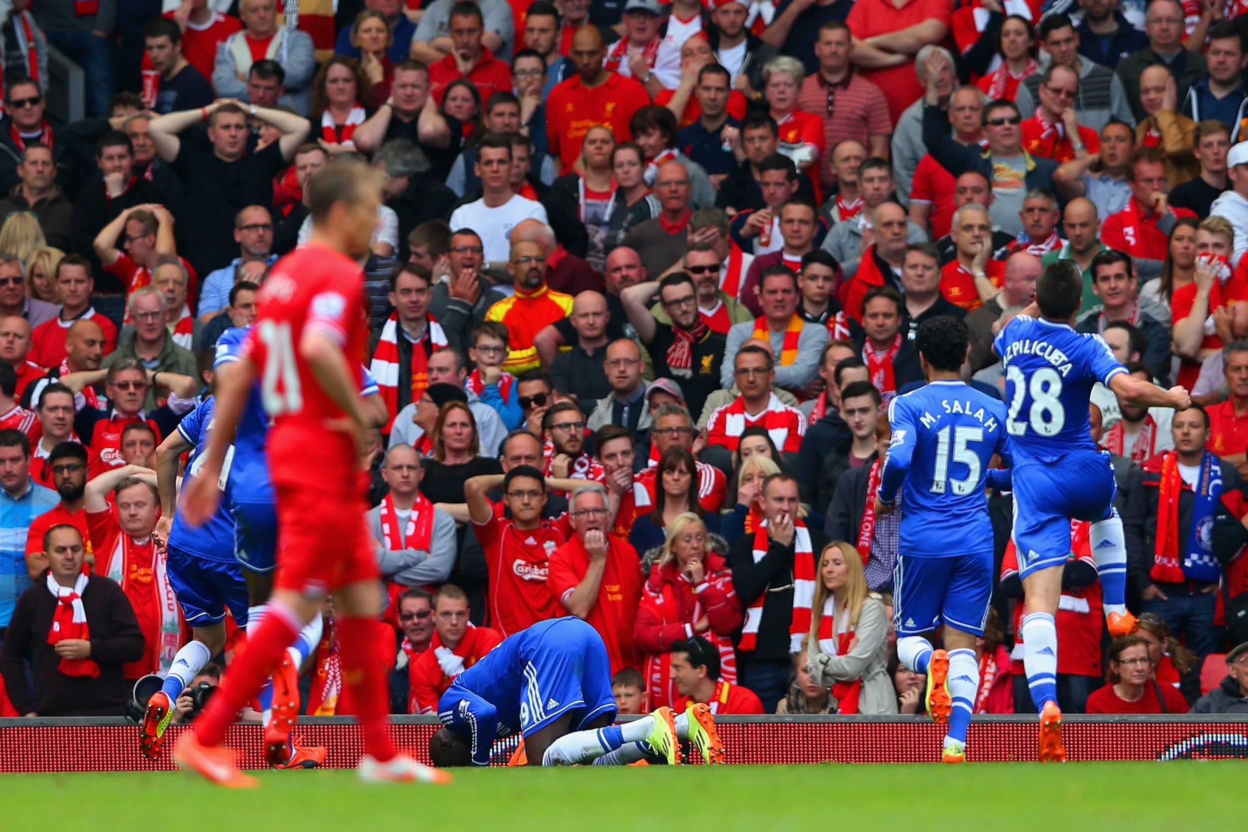 Chelsea celebrate taking the lead back in 2014