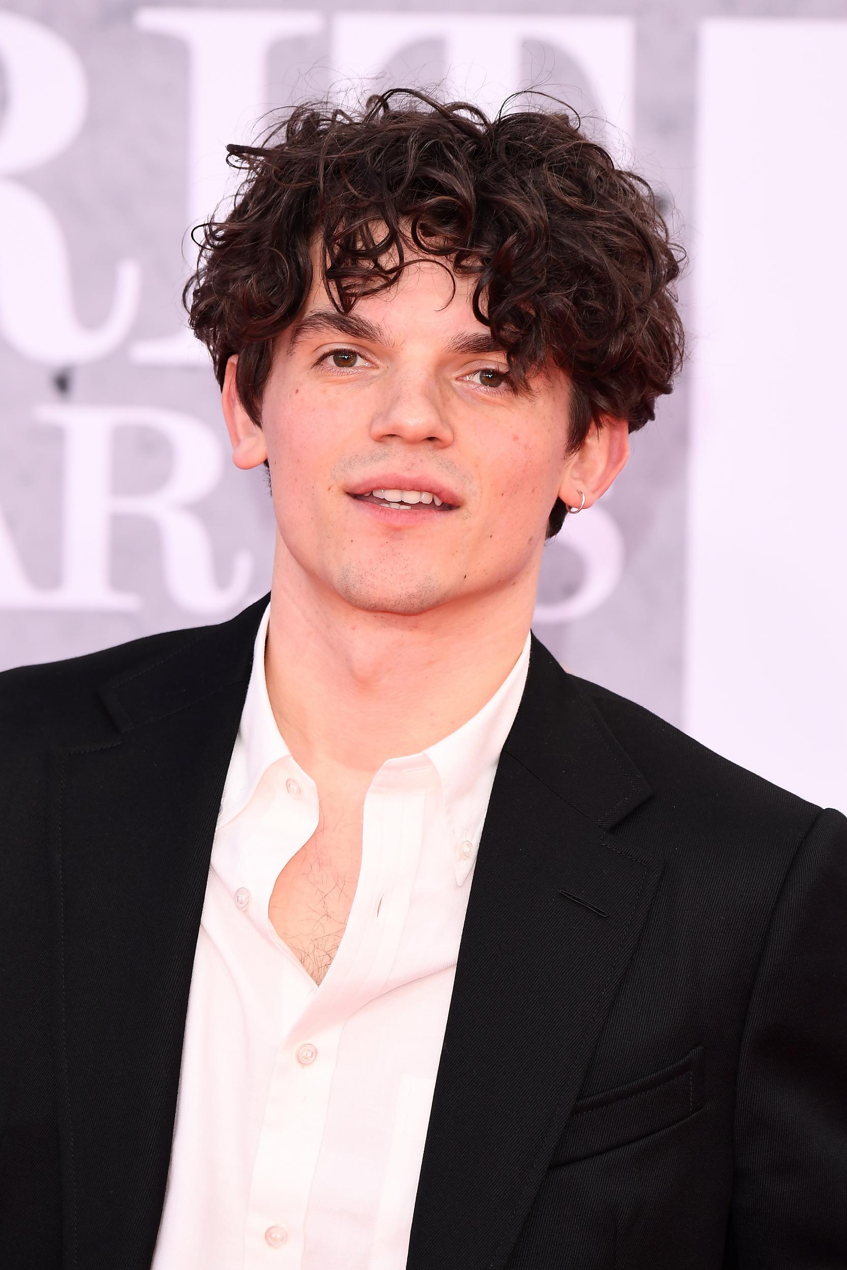 Edward Bluemel will star as Shakespeare in ‘Born with Teeth’