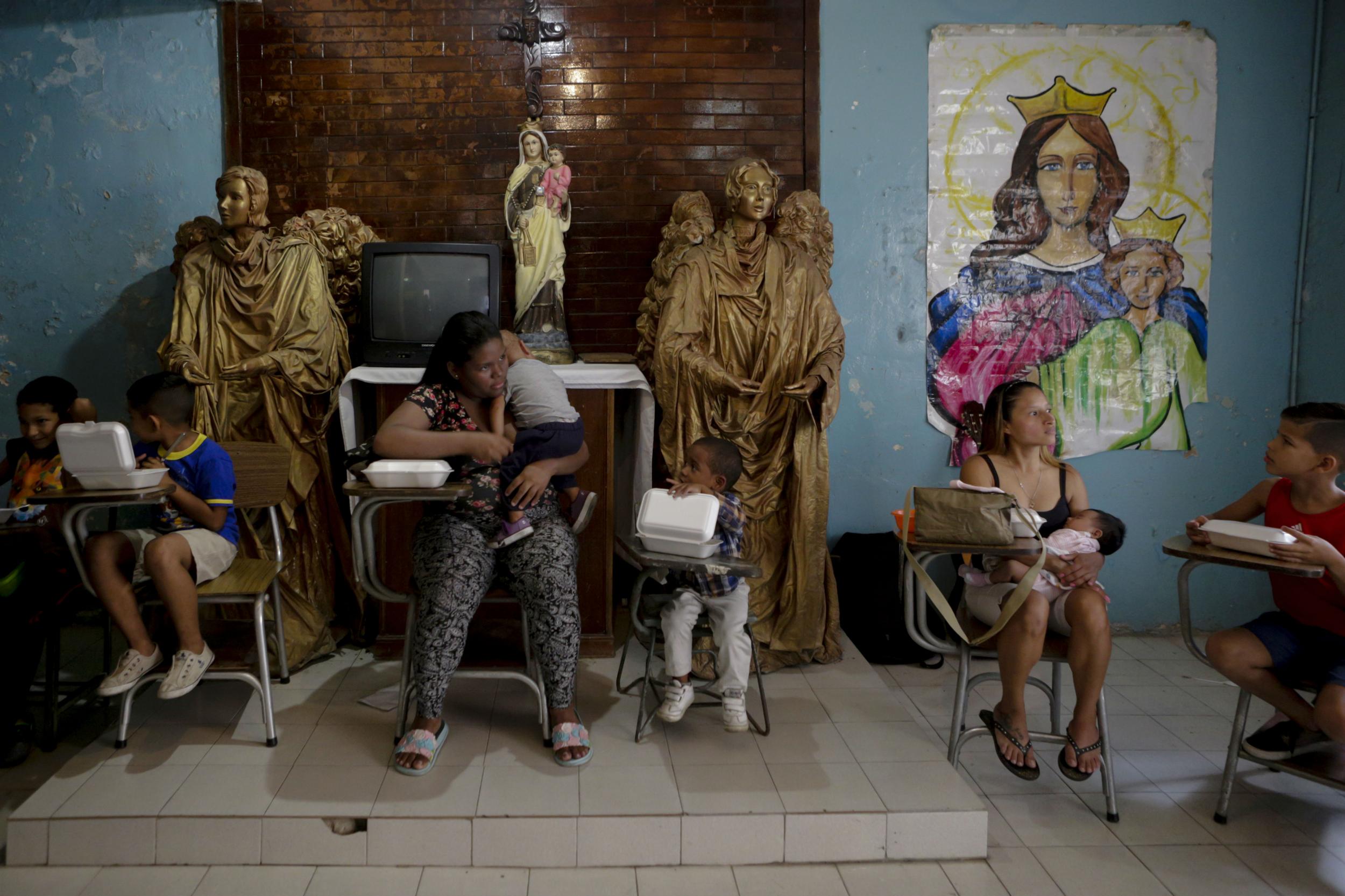 US sanctions on Venezuela responsible for 'tens of thousands' of deaths, claims new report