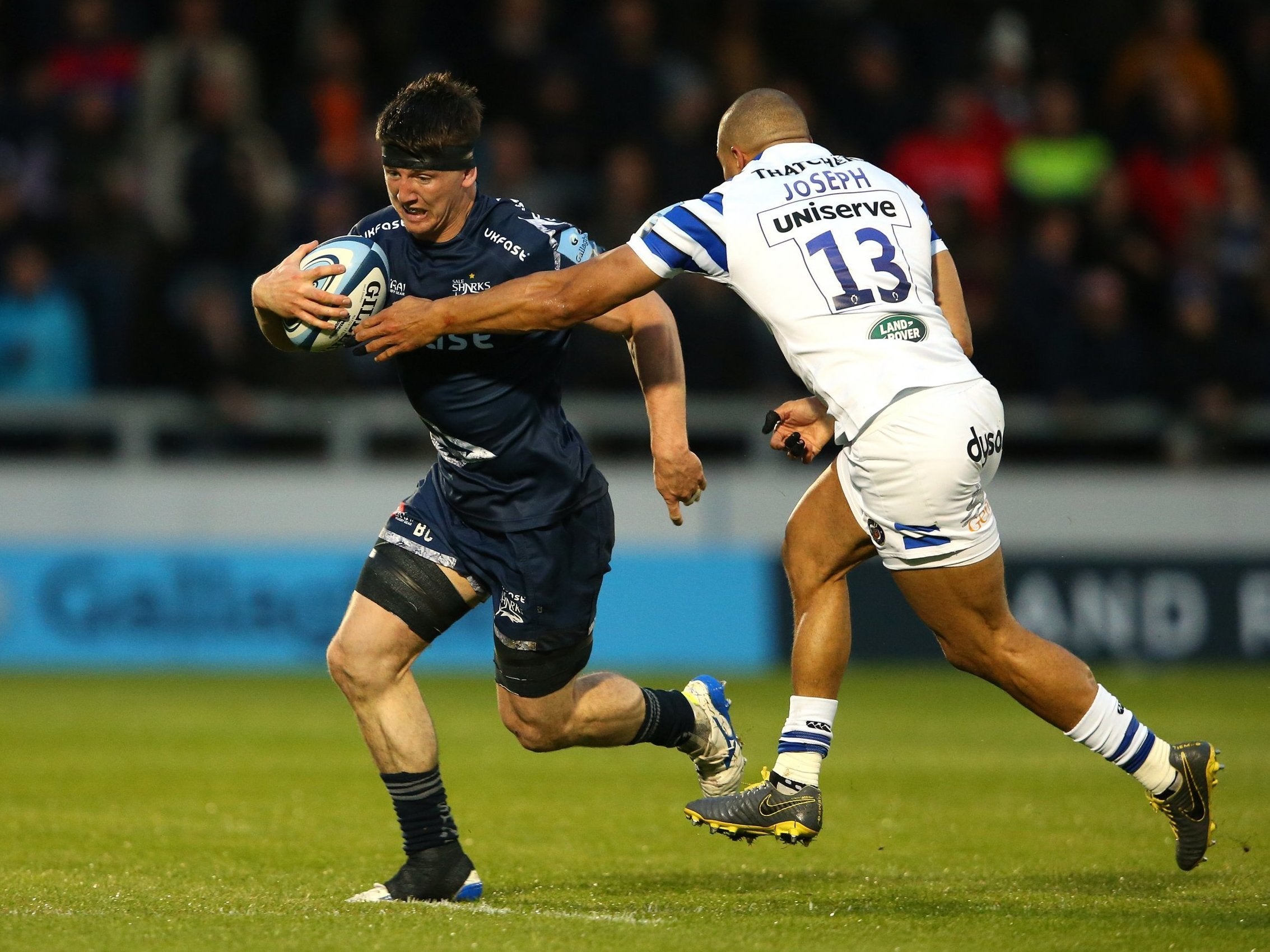 Ben Curry tries to sidestep Jonathan Joseph