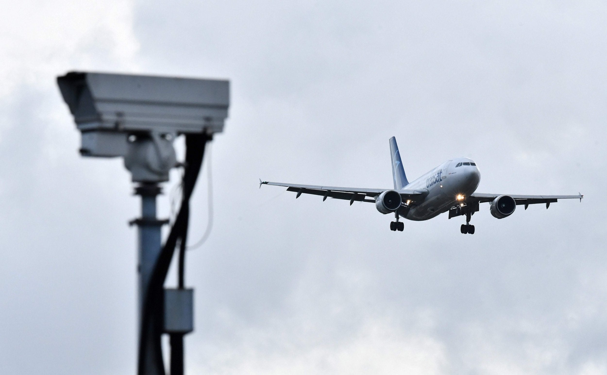 Plane prepares to land at Gatwick