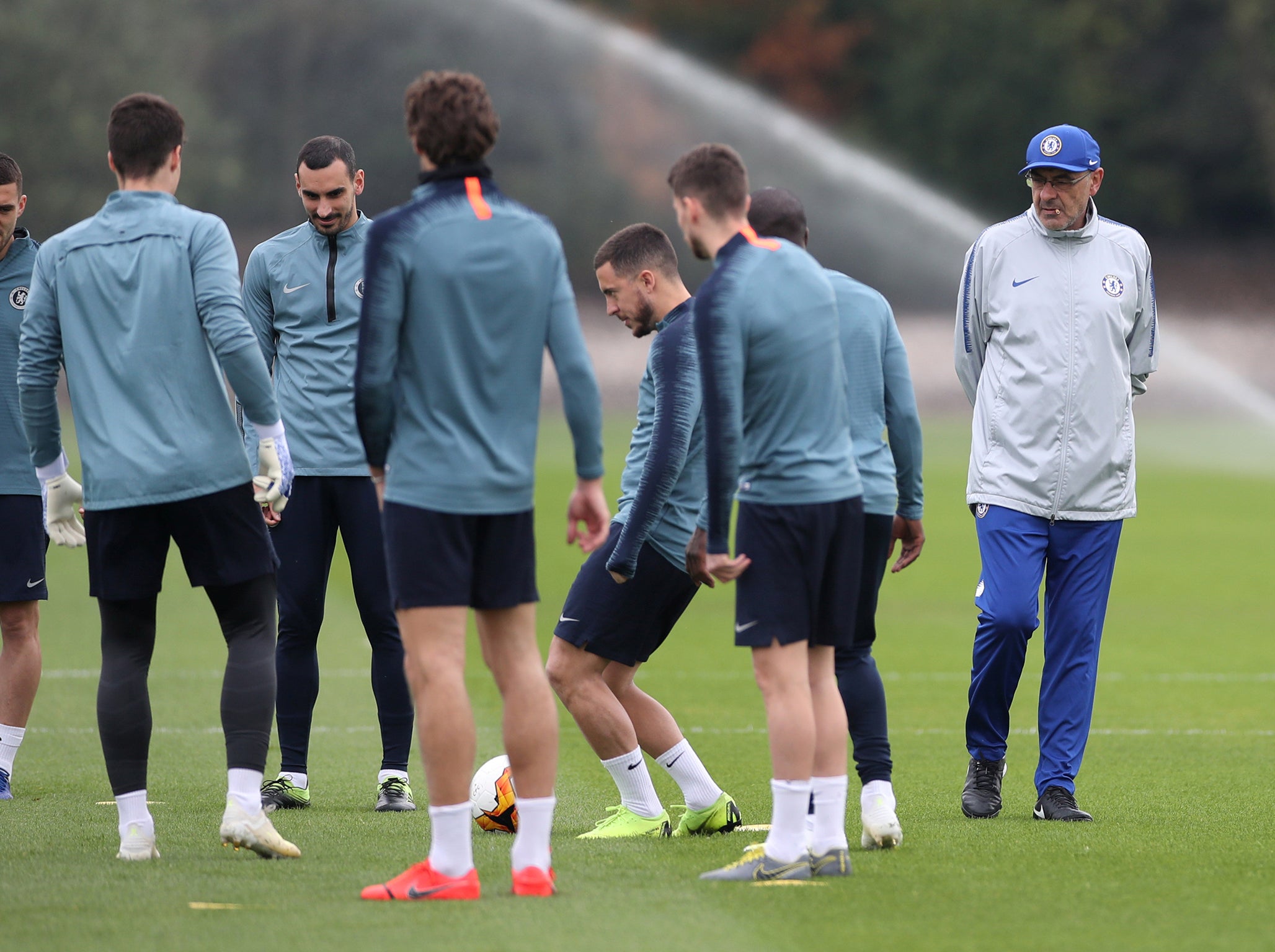 Sarri oversees training