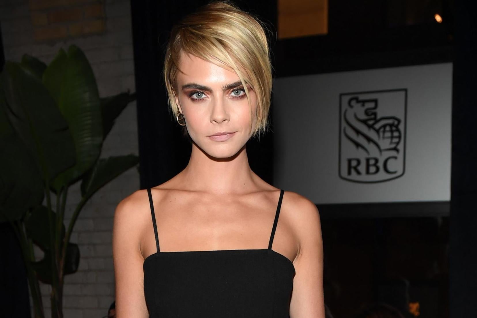 Cara Delevingne defends her relationship over homophobic comments (Getty)