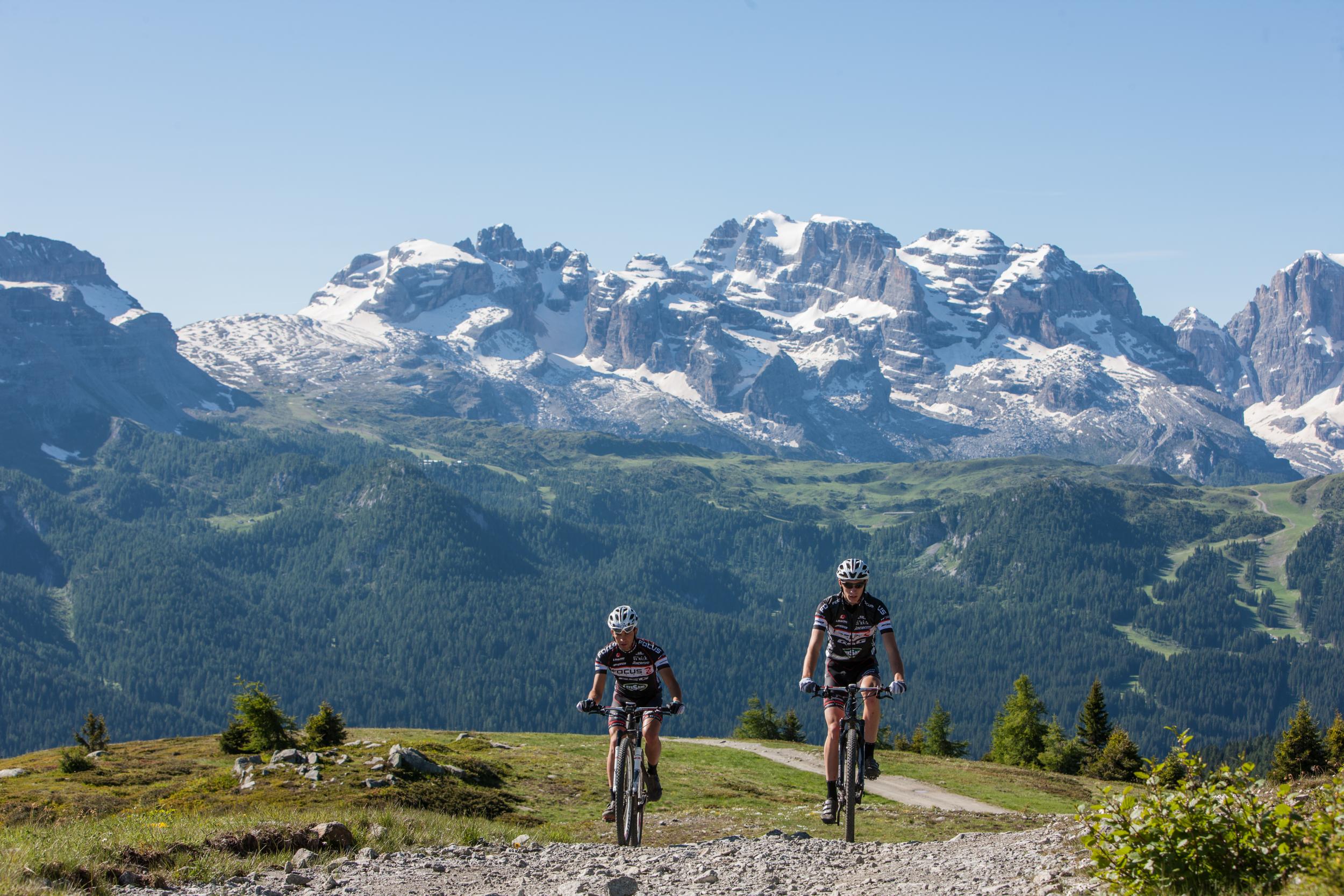 Commezzadura has knock-out Dolomites views