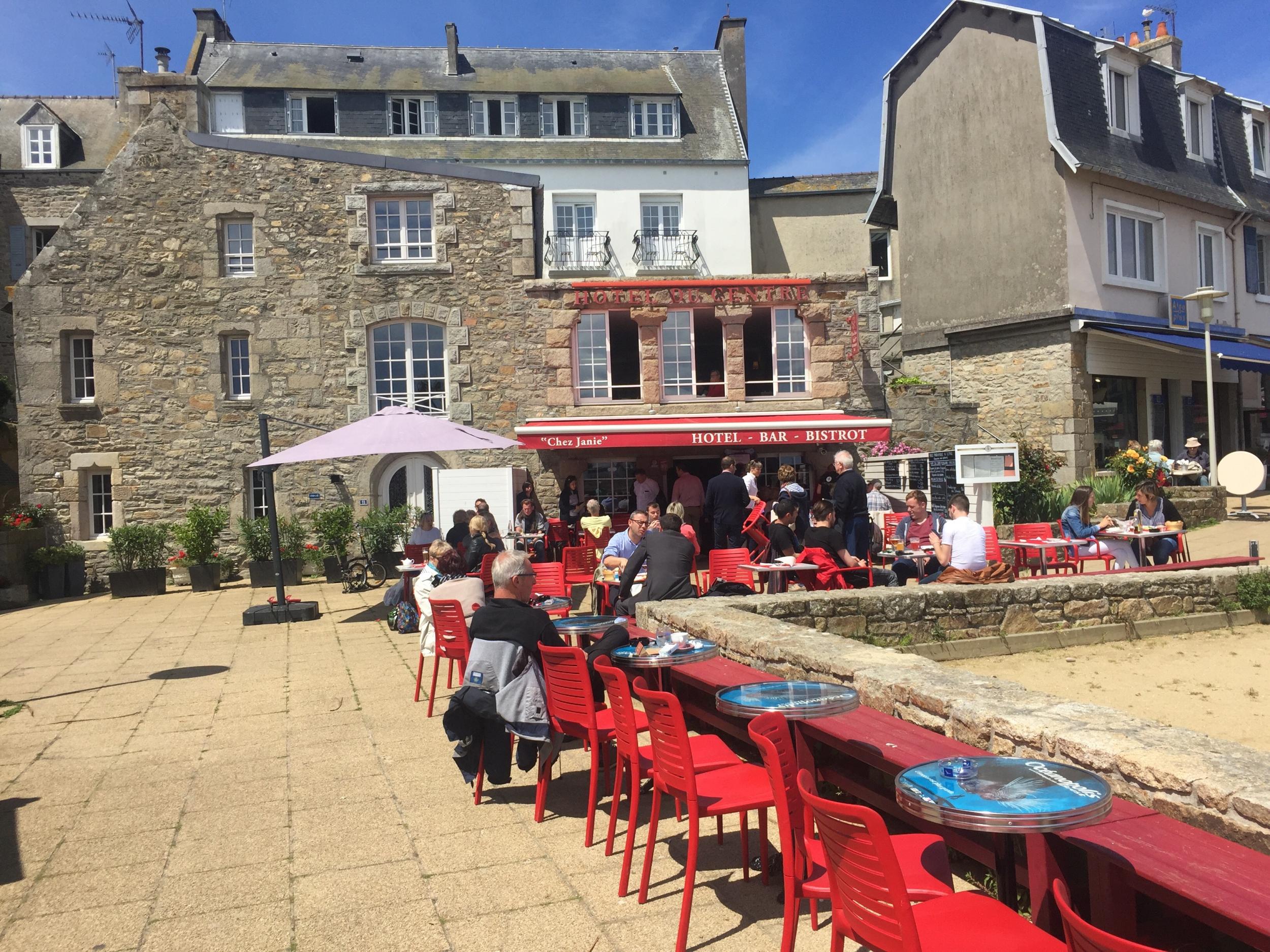 Roscoff restaurants use local produce and seafood (Carolyn Boyd)