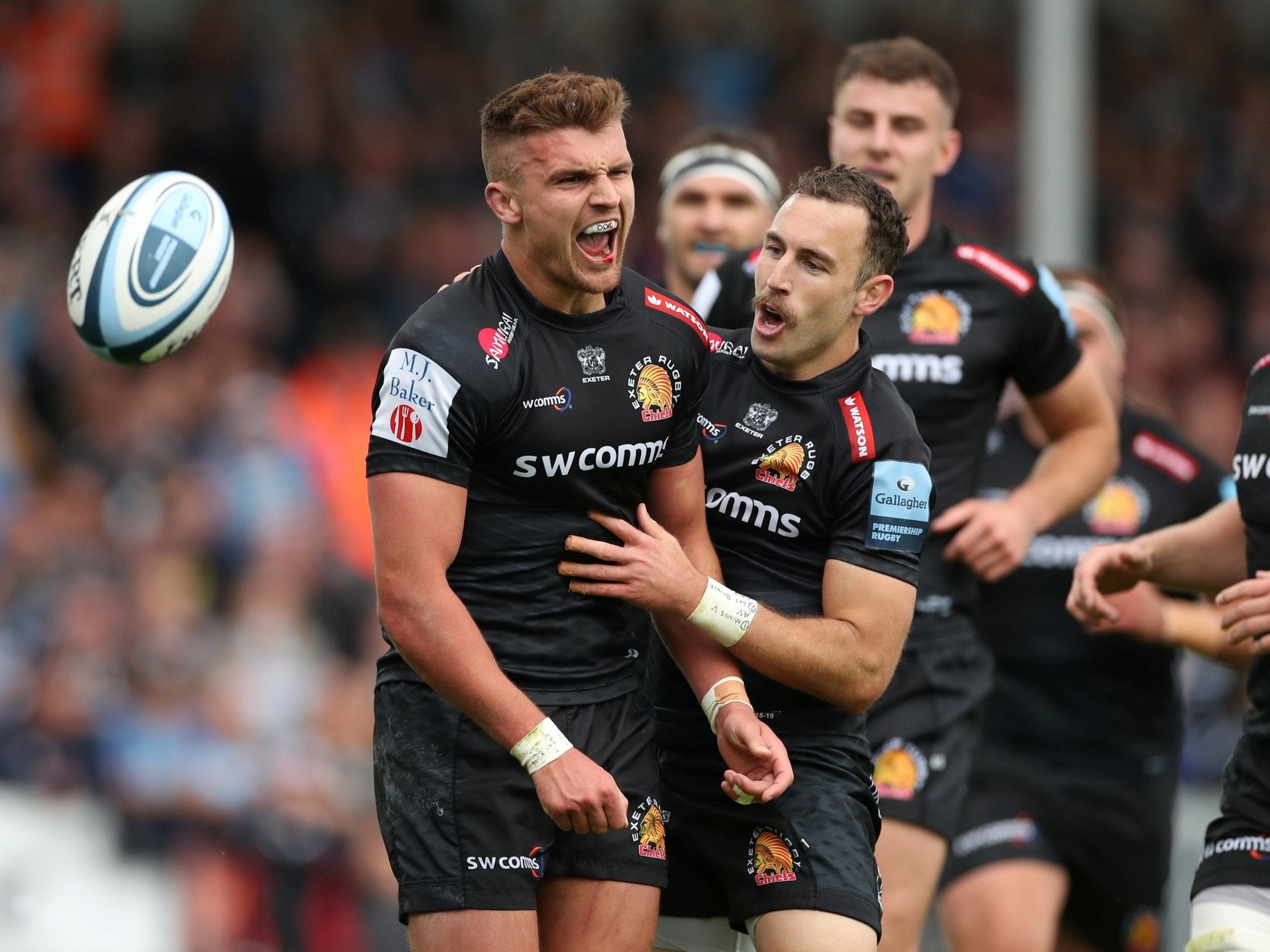 Henry Slade celebrates scoring Exeter’s opening try