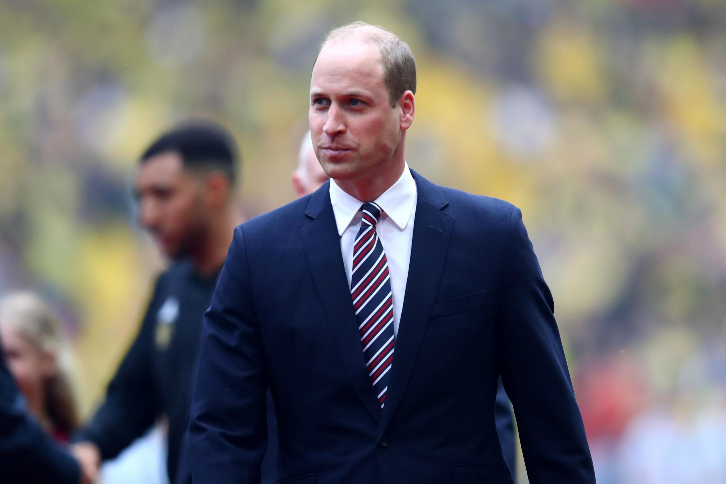 Prince William praised for using sign to congratulate MBE recipient