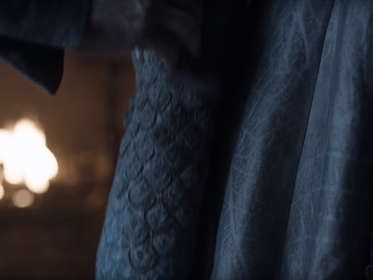 Sansa's sleeves pay tribute to the House of her mother, Catelyn Stark