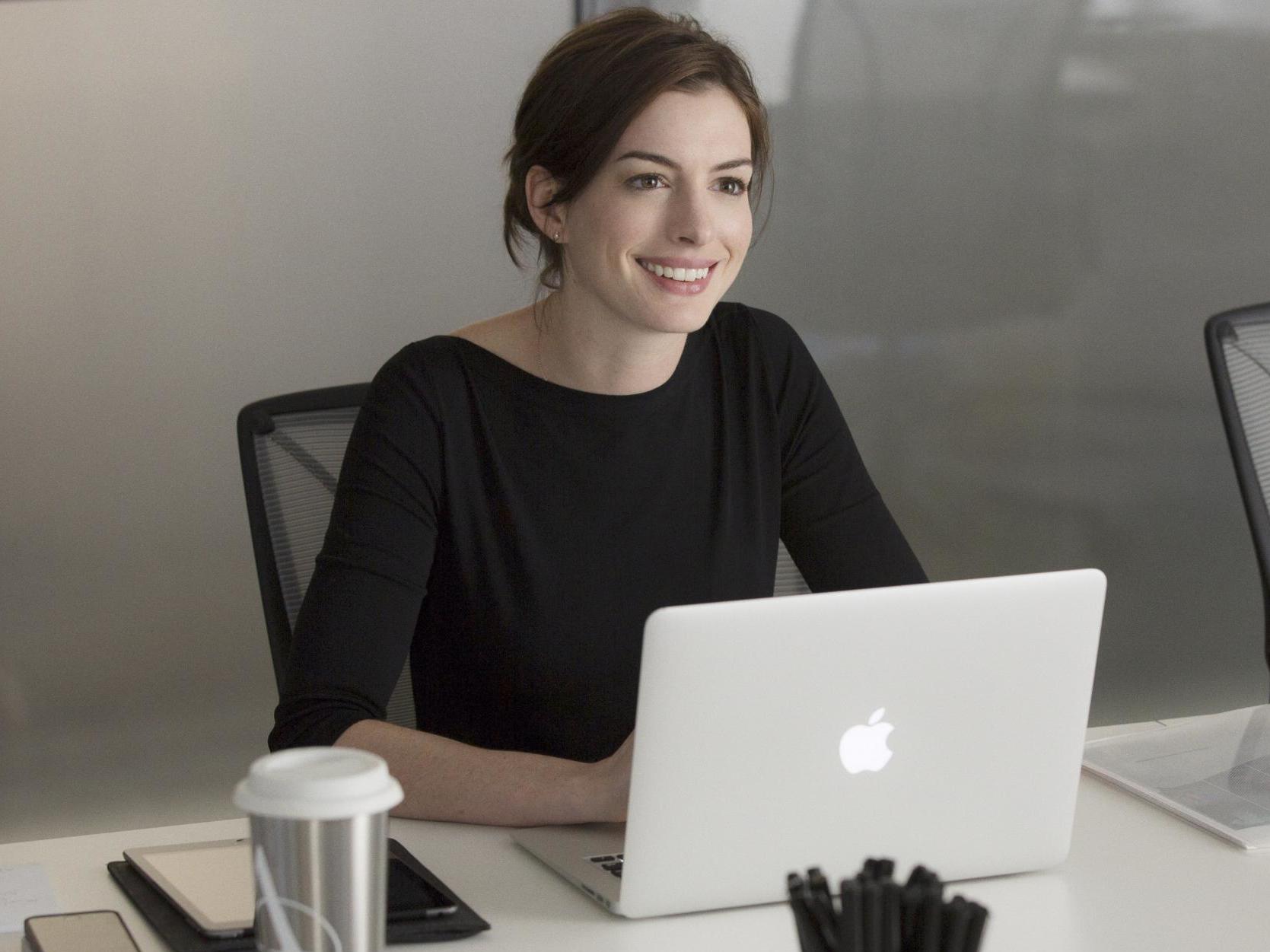 Anne Hathaway in 'The Intern'