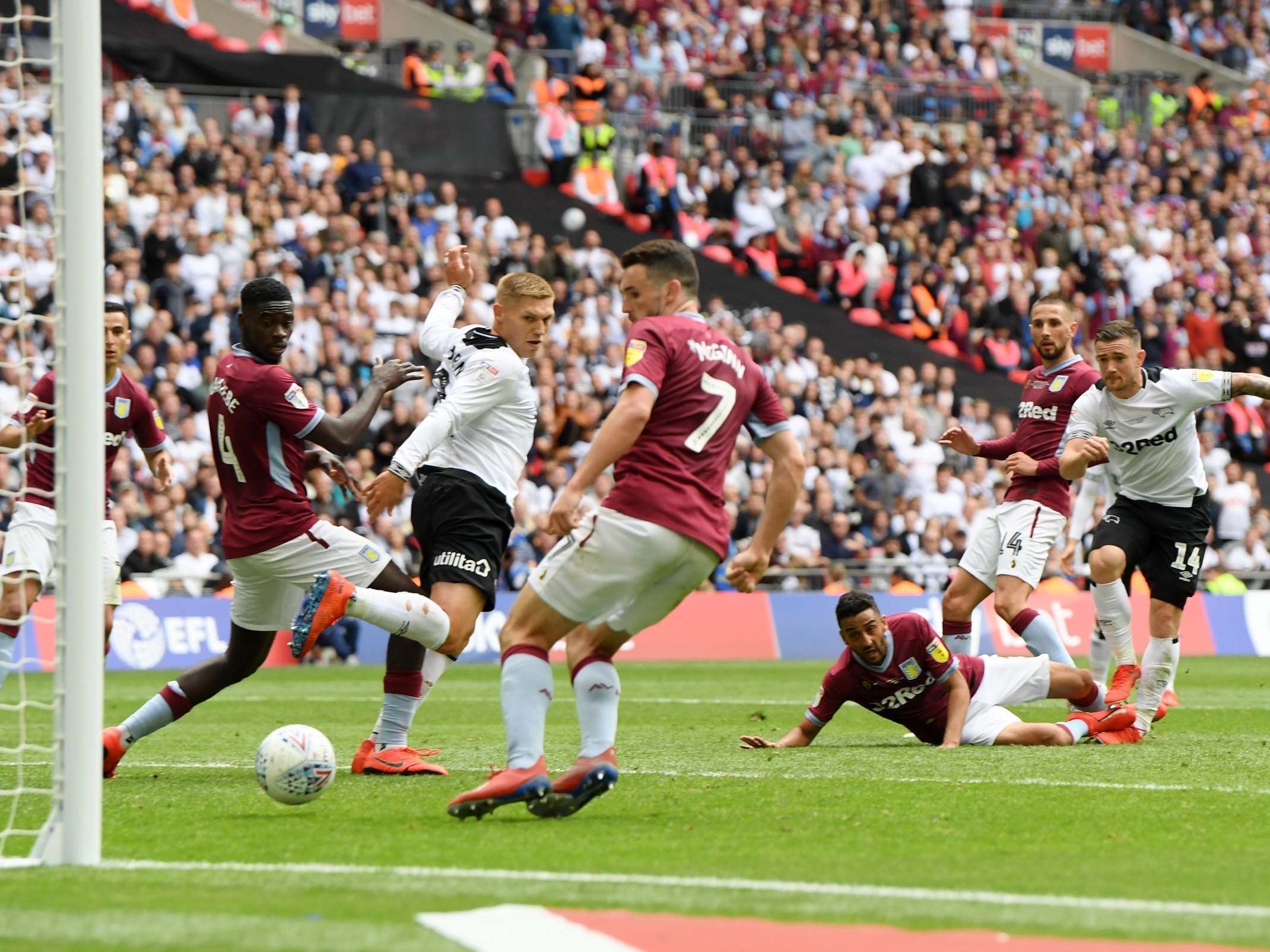 Waghorn flicks it in to give Derby hope (Getty )