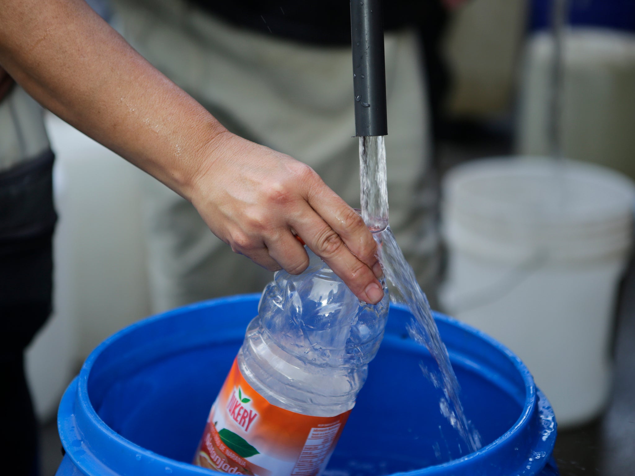 The action of gulping only temporarily tricks your brain into thinking your thirst is quenched, a new study shows