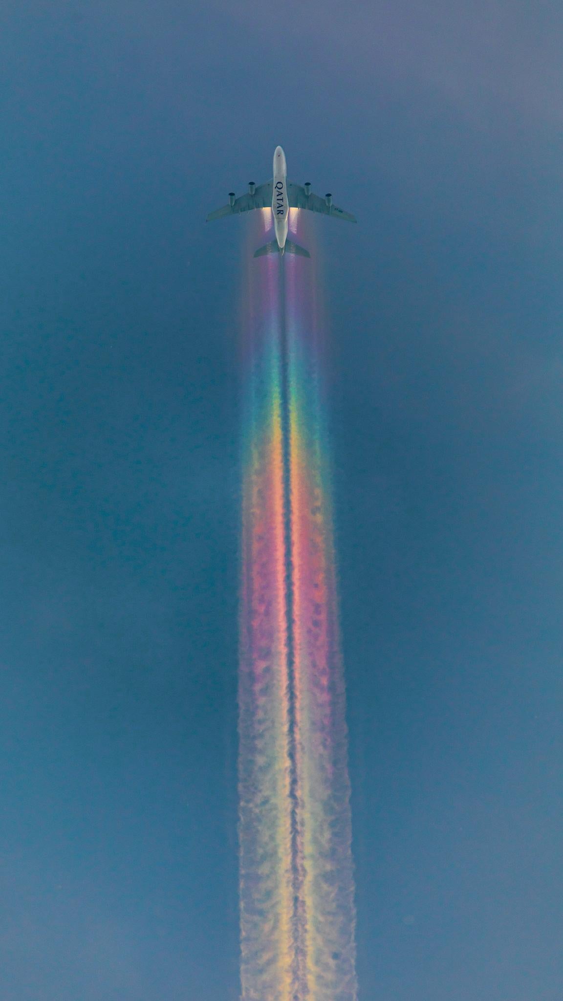 This condensation then trails behind as the plane continues forward.