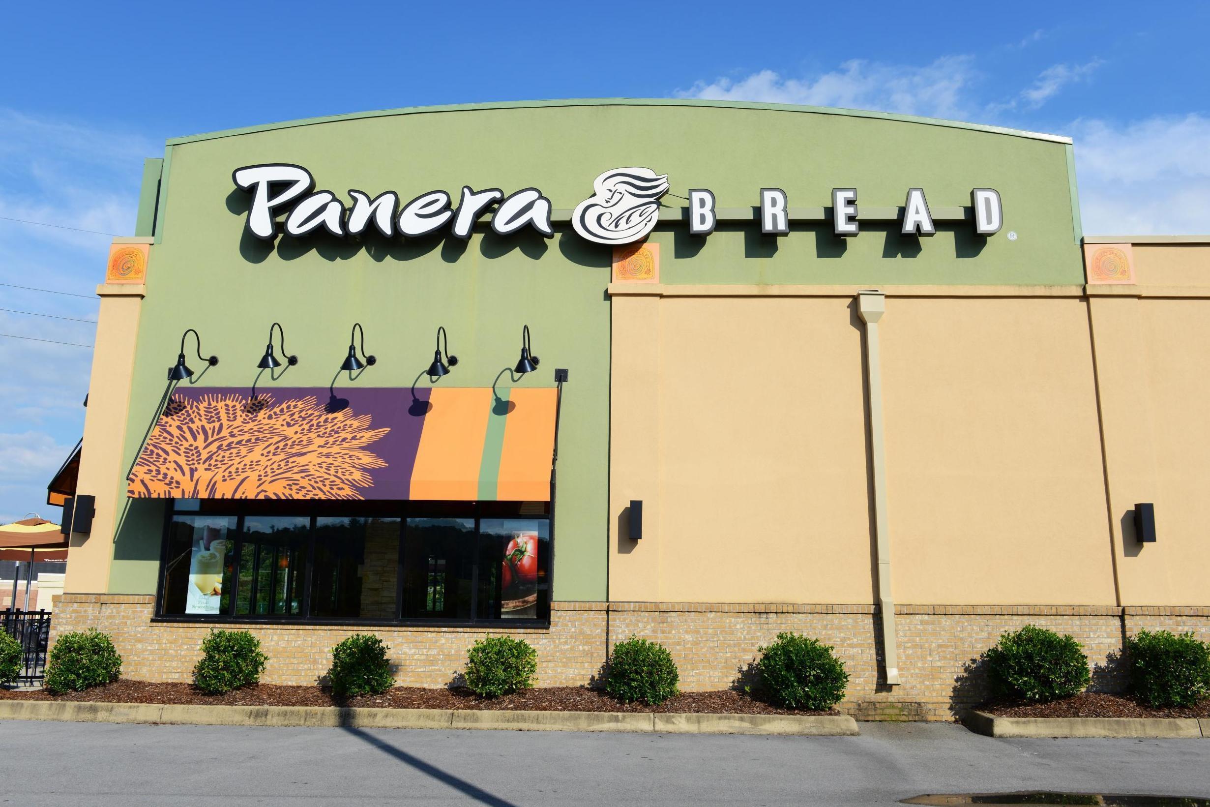 Teenage girl says Panera served her salad covered in blood (Stock)