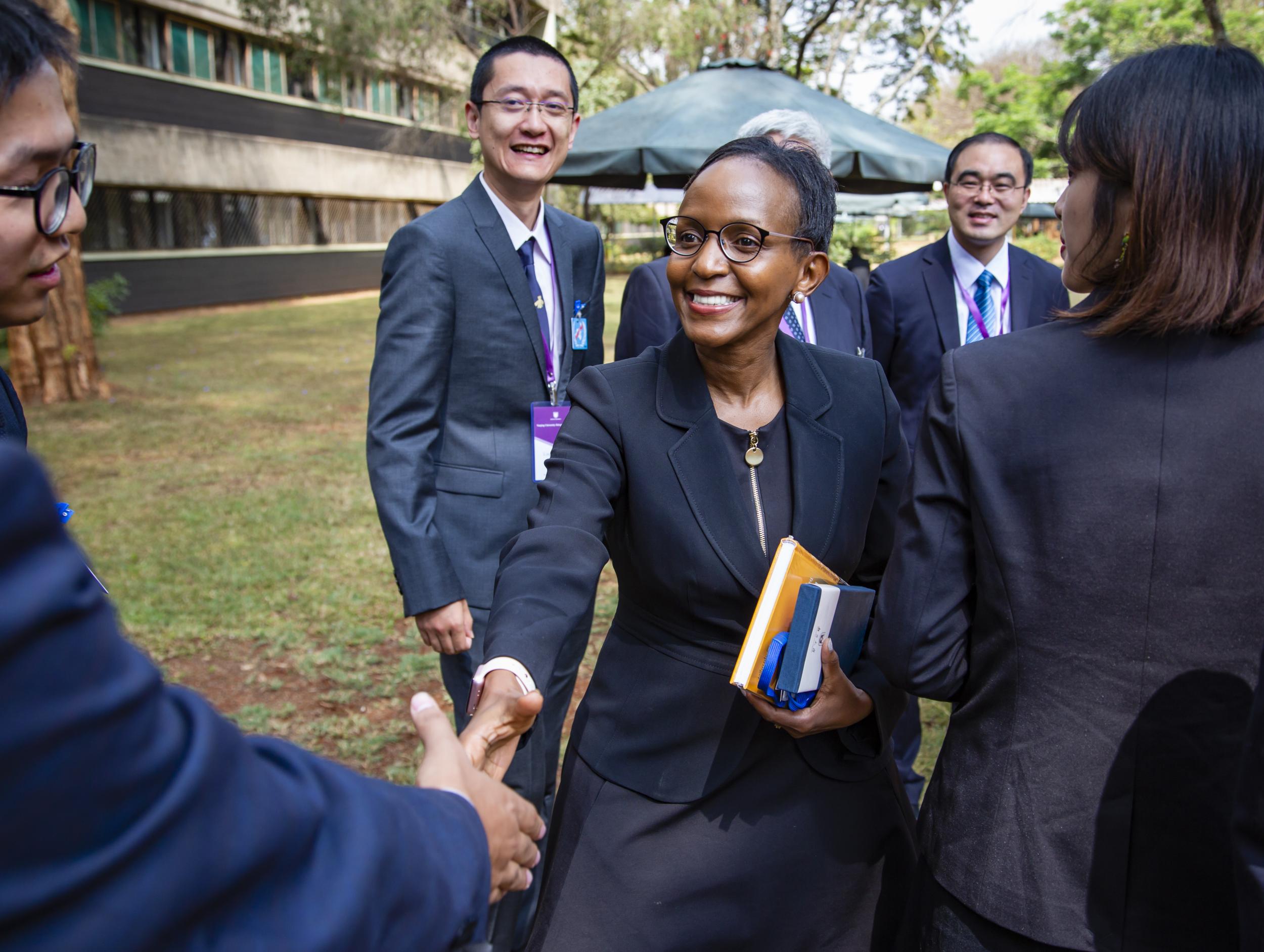 UNEP Deputy Executive Director Joyce Msuya meeting with Chinese delegation from Nanjing University.