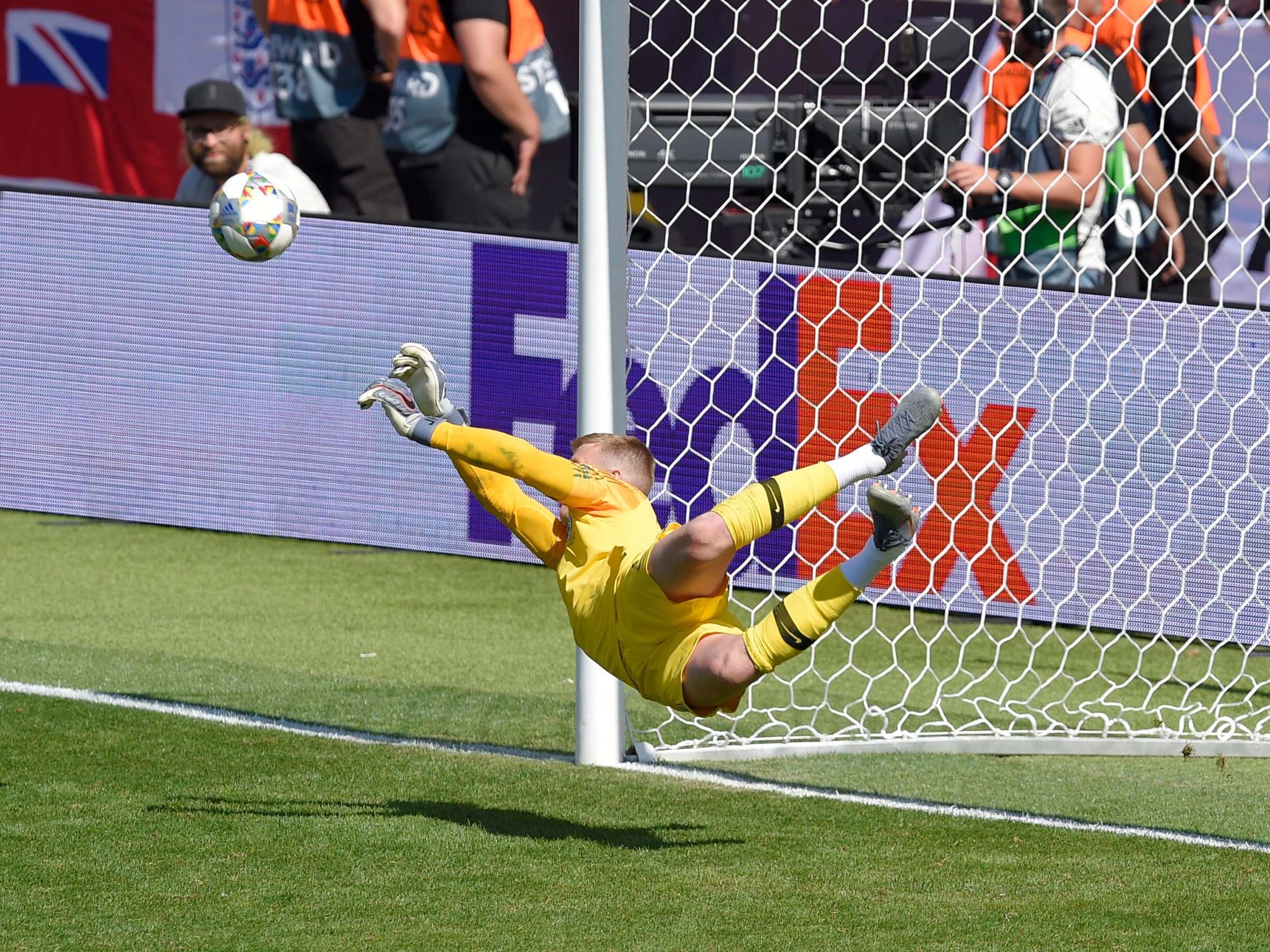 Jordan Pickford makes the winning save