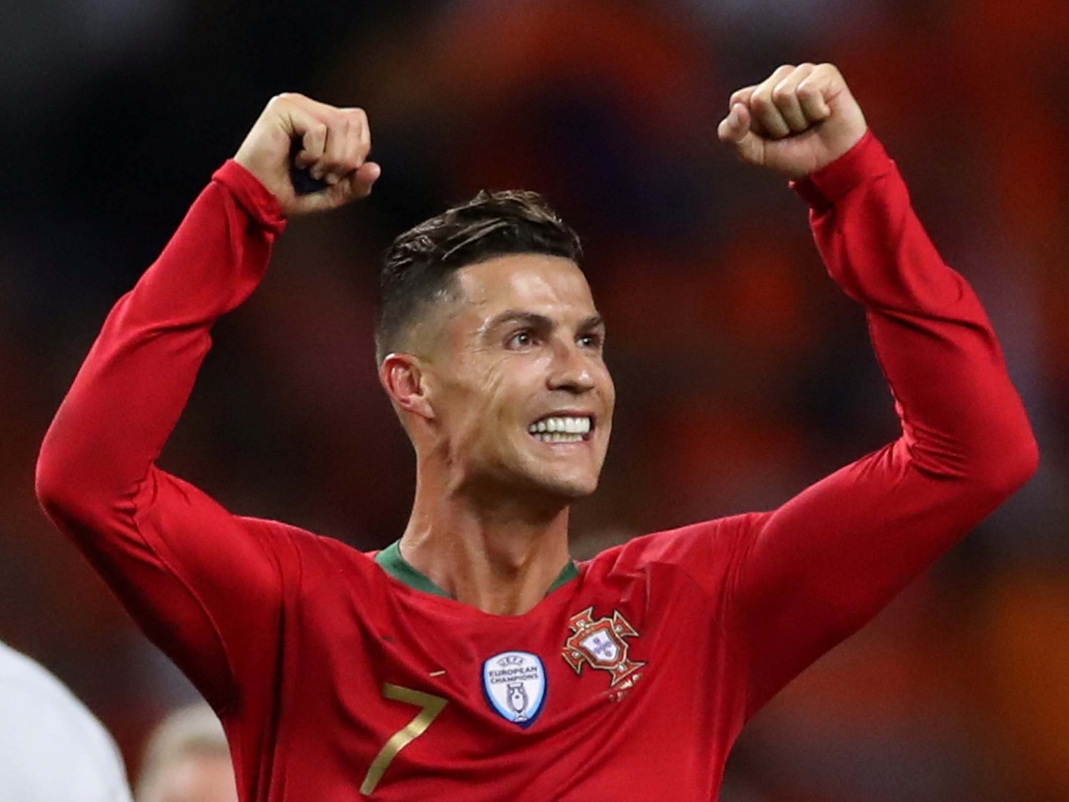 Cristiano Ronaldo celebrates