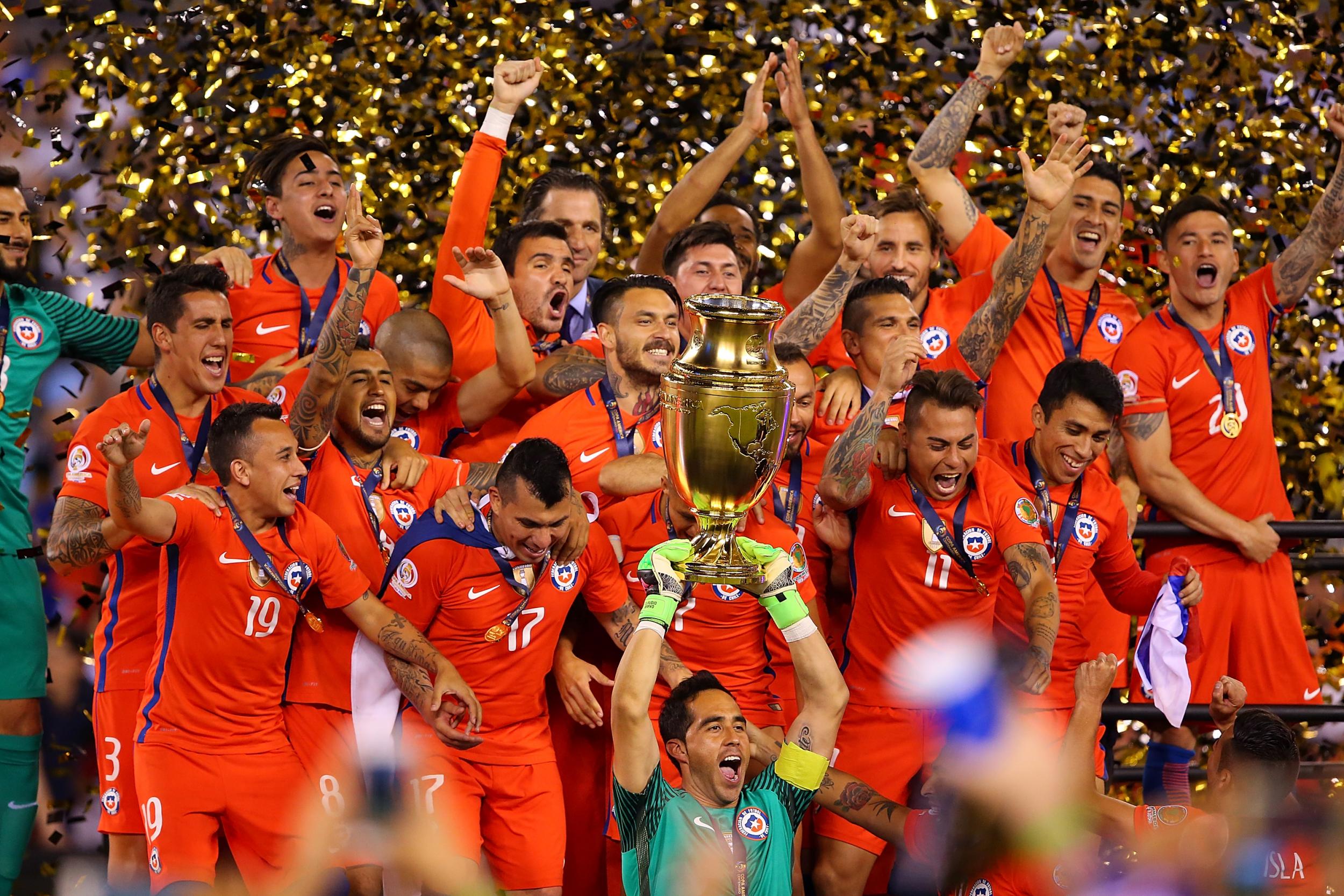 Chile celebrate their title in 2016 (Getty)