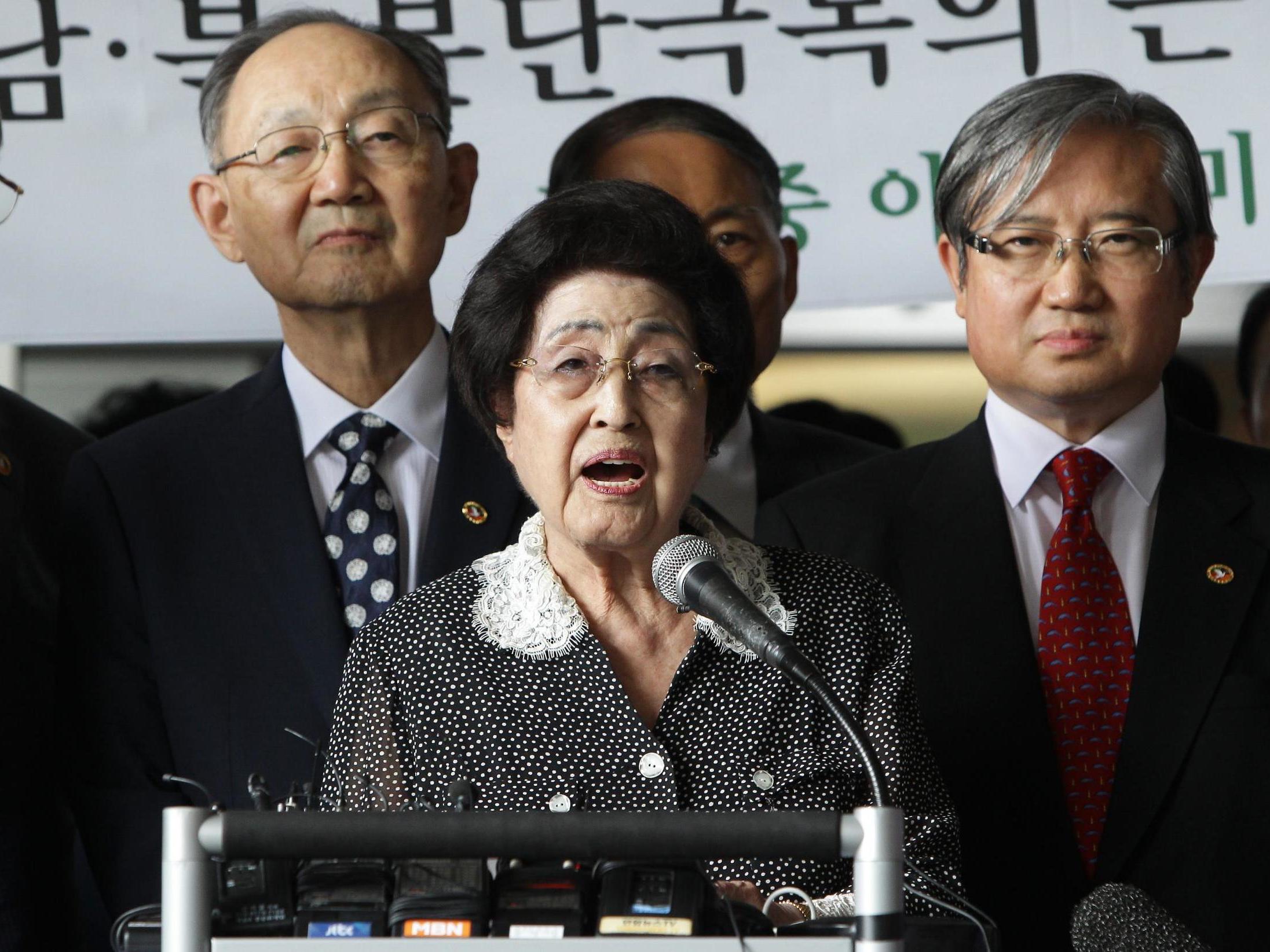 At the age of 92, Lee visited North Korea and was given a tour of children’s hospitals