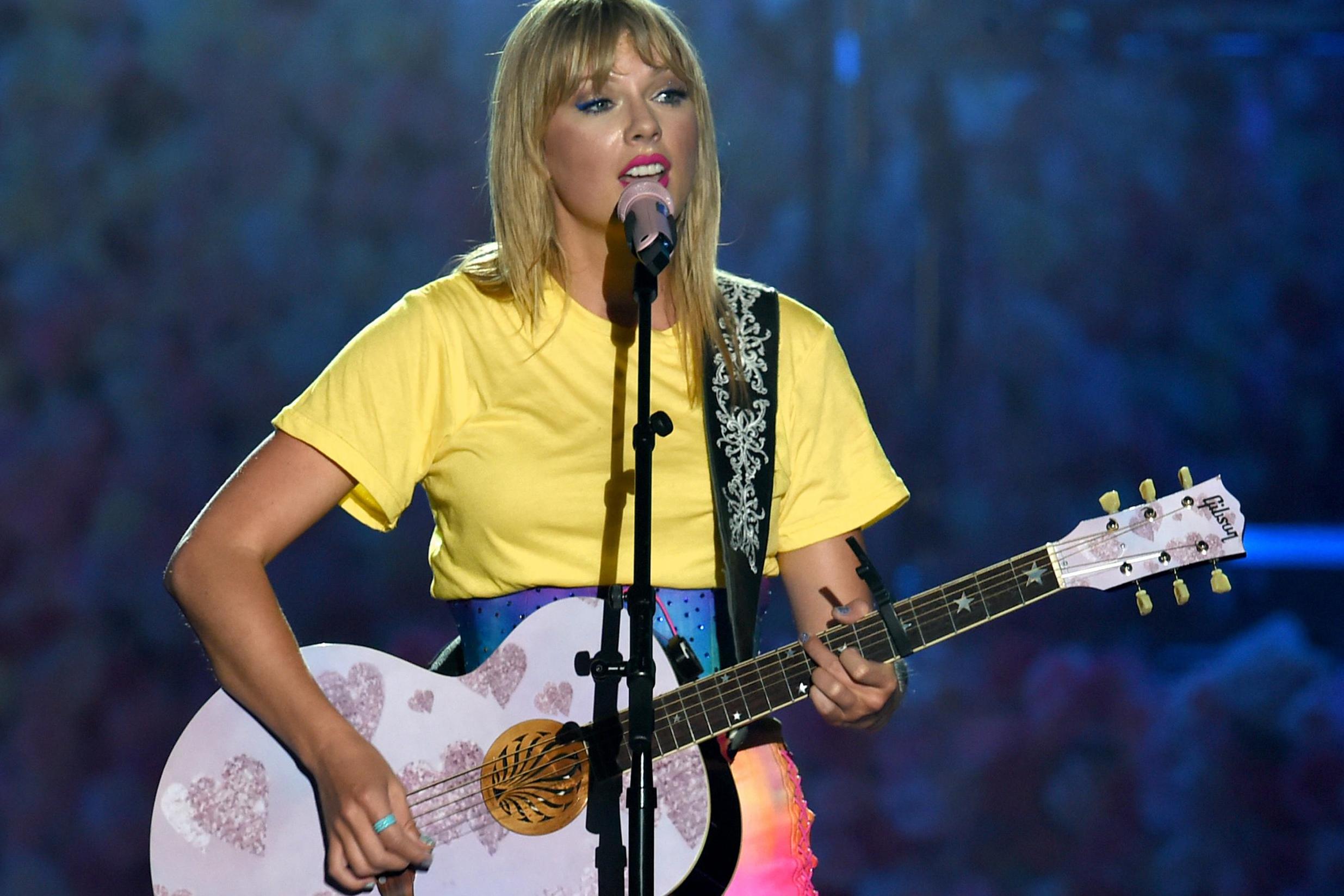 Taylor Swift performs onstage at 2019 iHeartRadio Wango Tango at Dignity Health Sports Park on 1 June, 2019 in Carson, California.