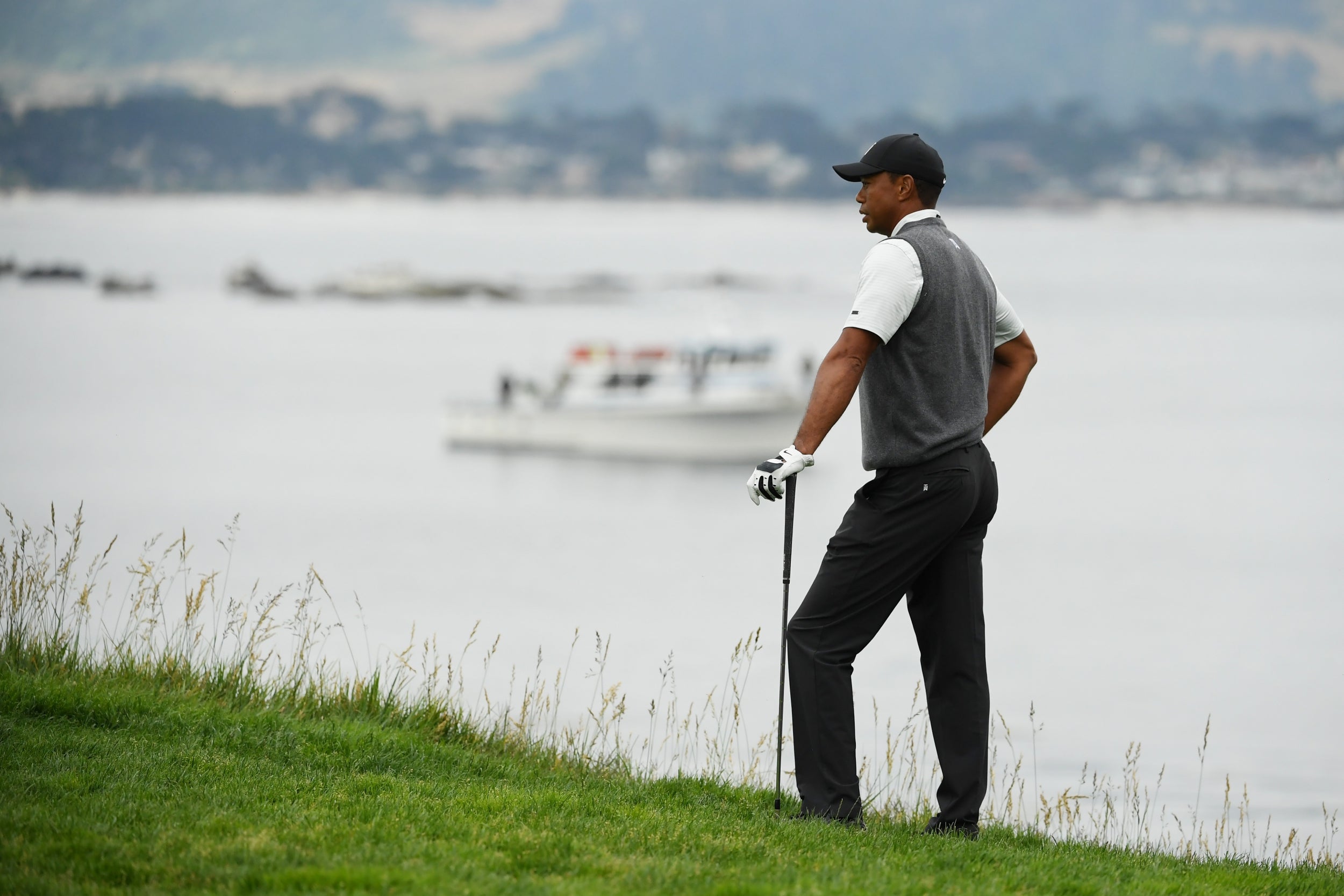 Woods remains in contention (Getty)