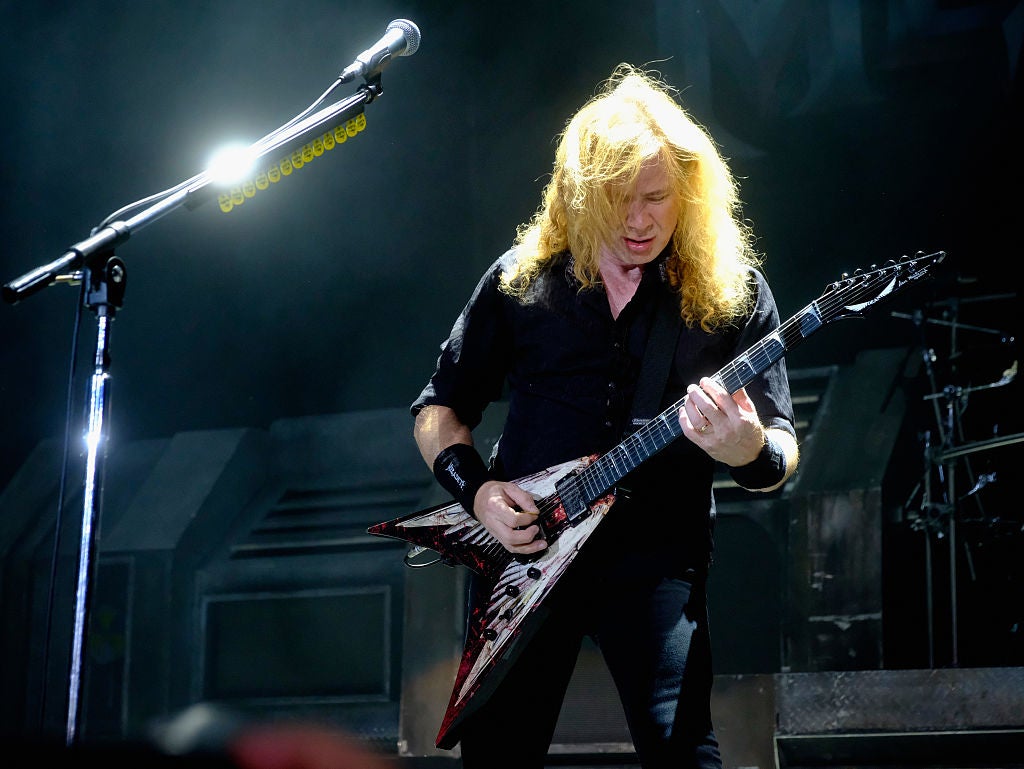 Musician Dave Mustaine has revealed he has throat cancer