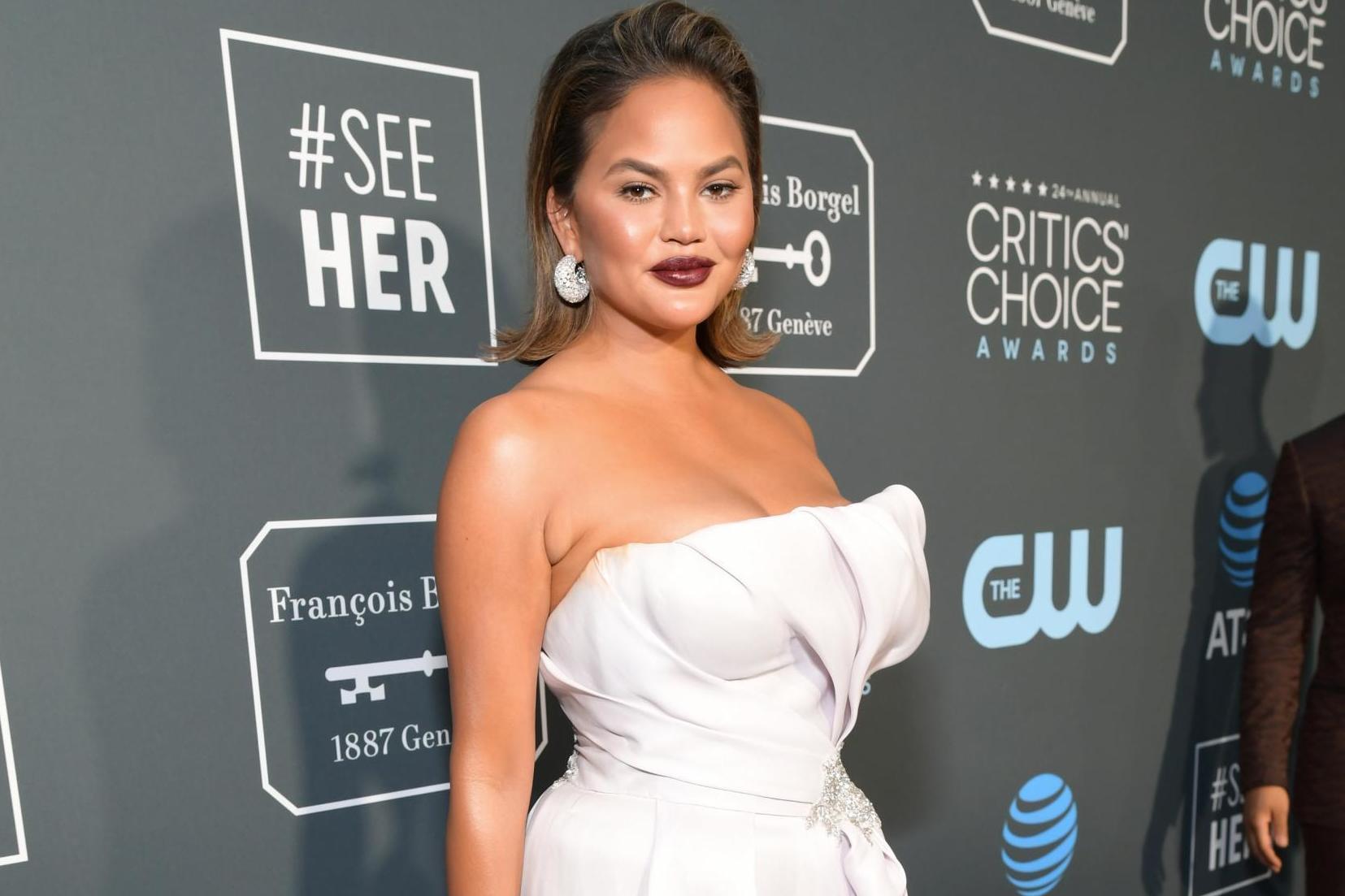 Chrissy Teigen explains why she does not like Bernie Sanders supporters (Getty)