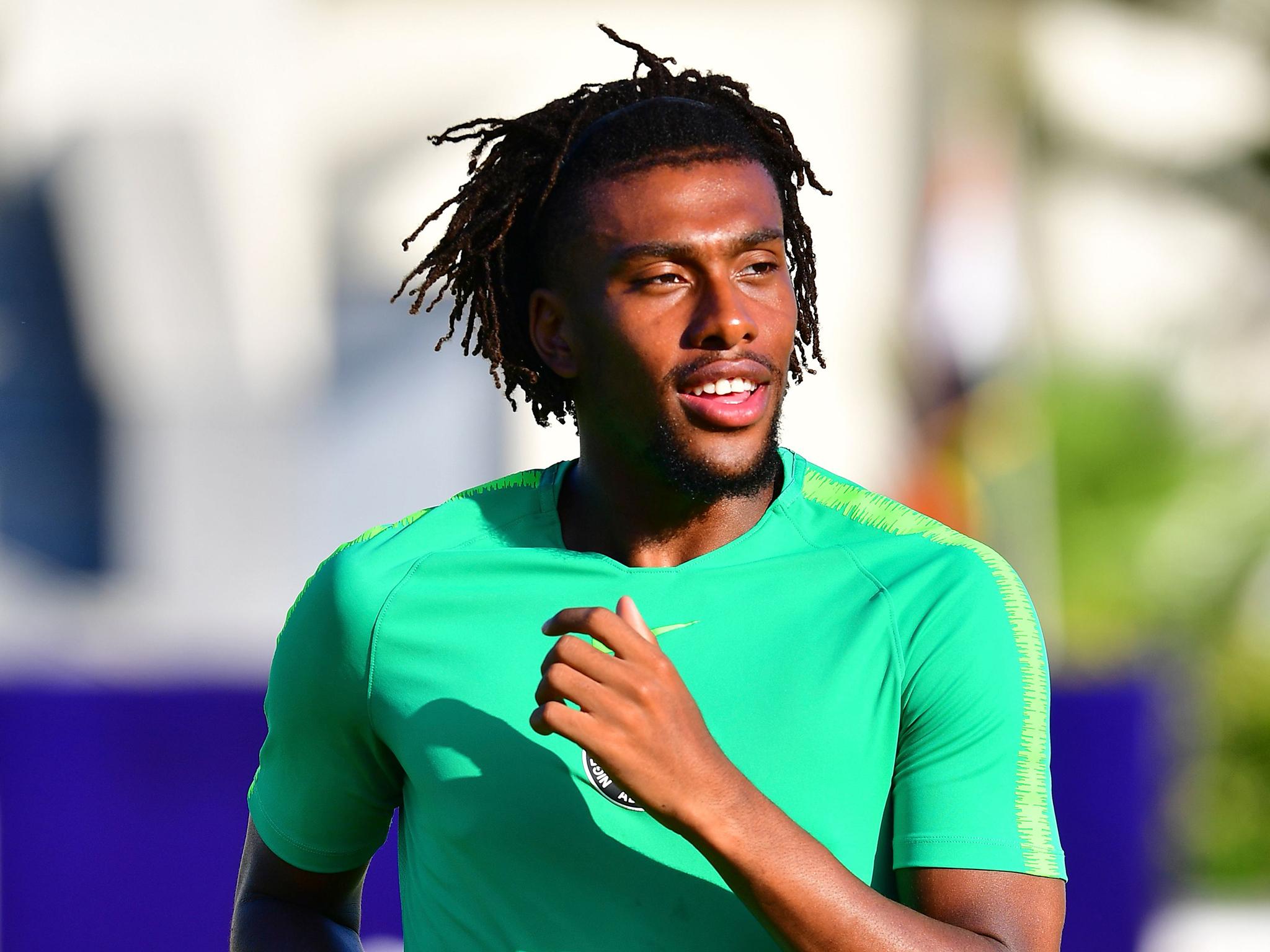 Iwobi believes City start the Premier League season as slight favourites