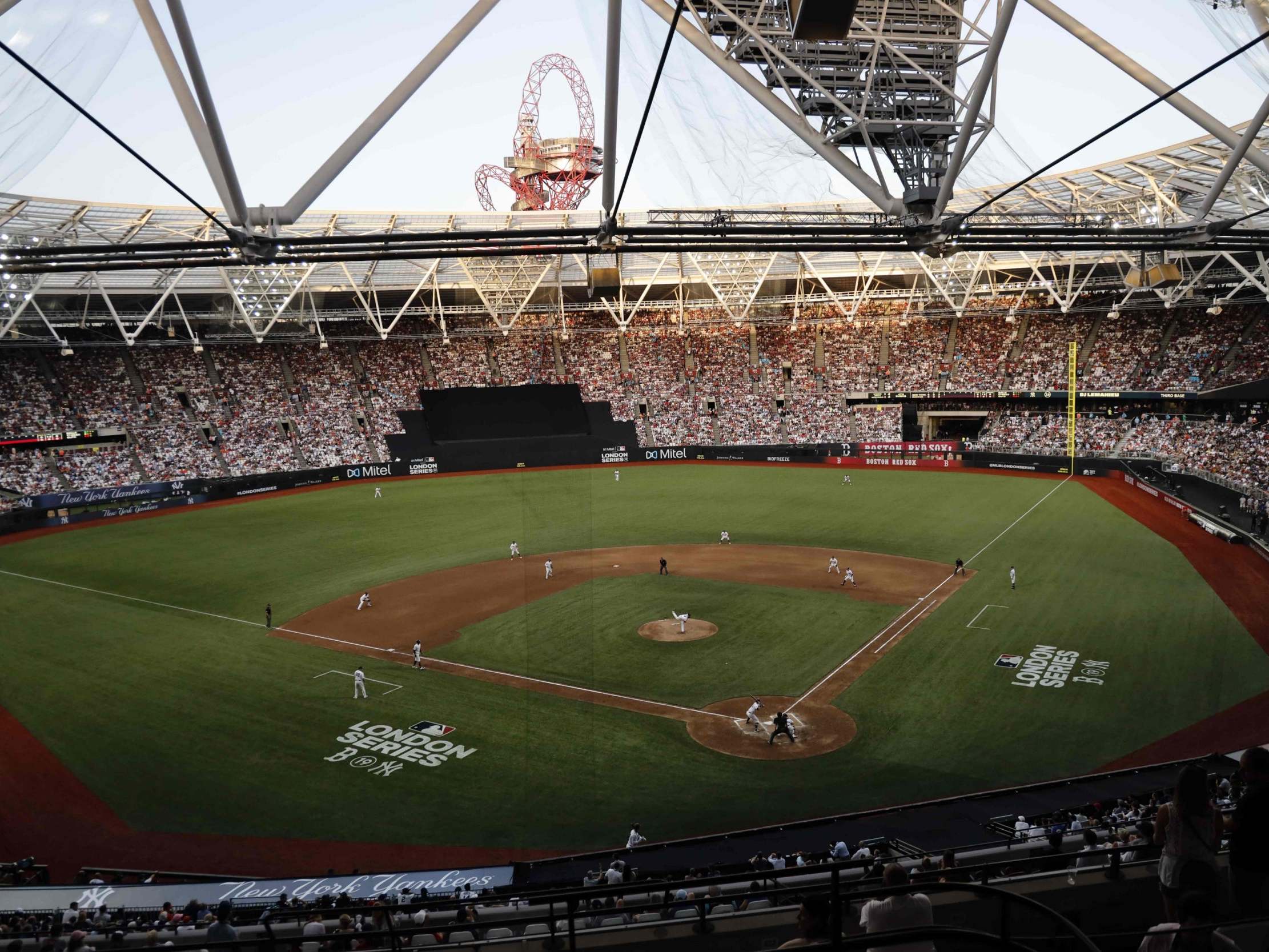 The Yankees and Red Sox put on a show at the London Stadium