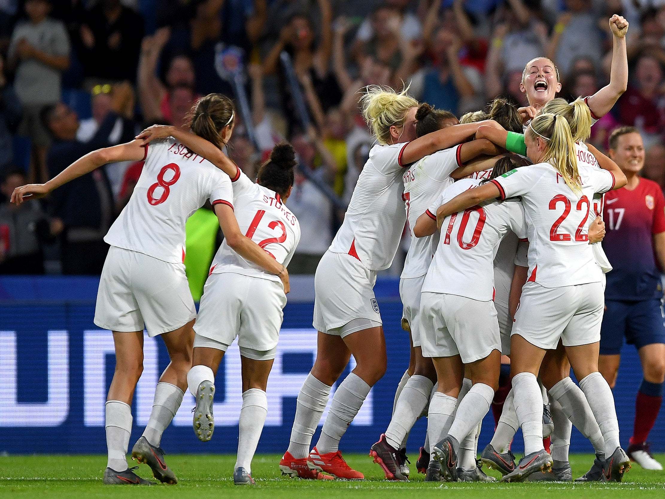 England celebrate victory over Norway in the quarter-finals