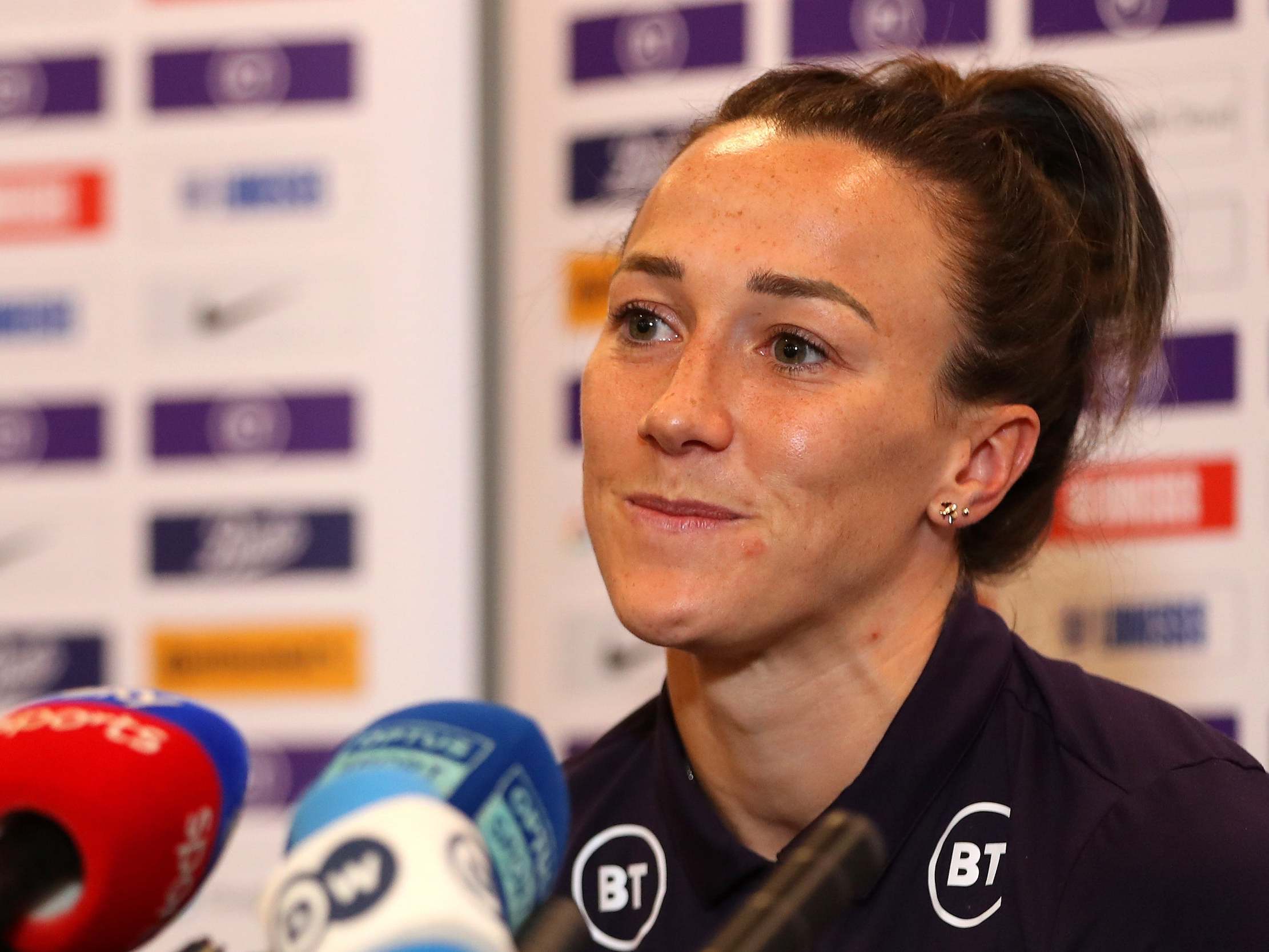 Lucy Bronze wants England to take ‘the last step’