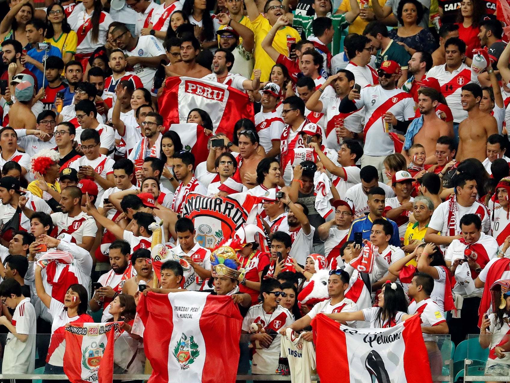 Peru fans celebrate