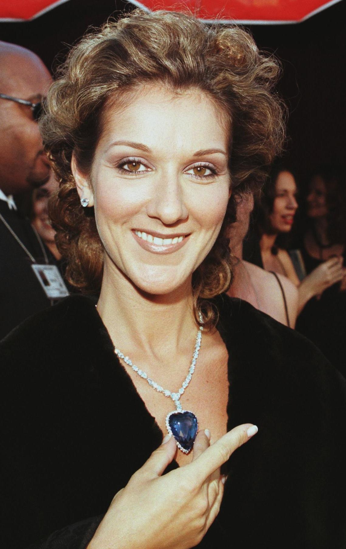 Celine Dion wore a replica of the blue diamond to the Oscars in 1998