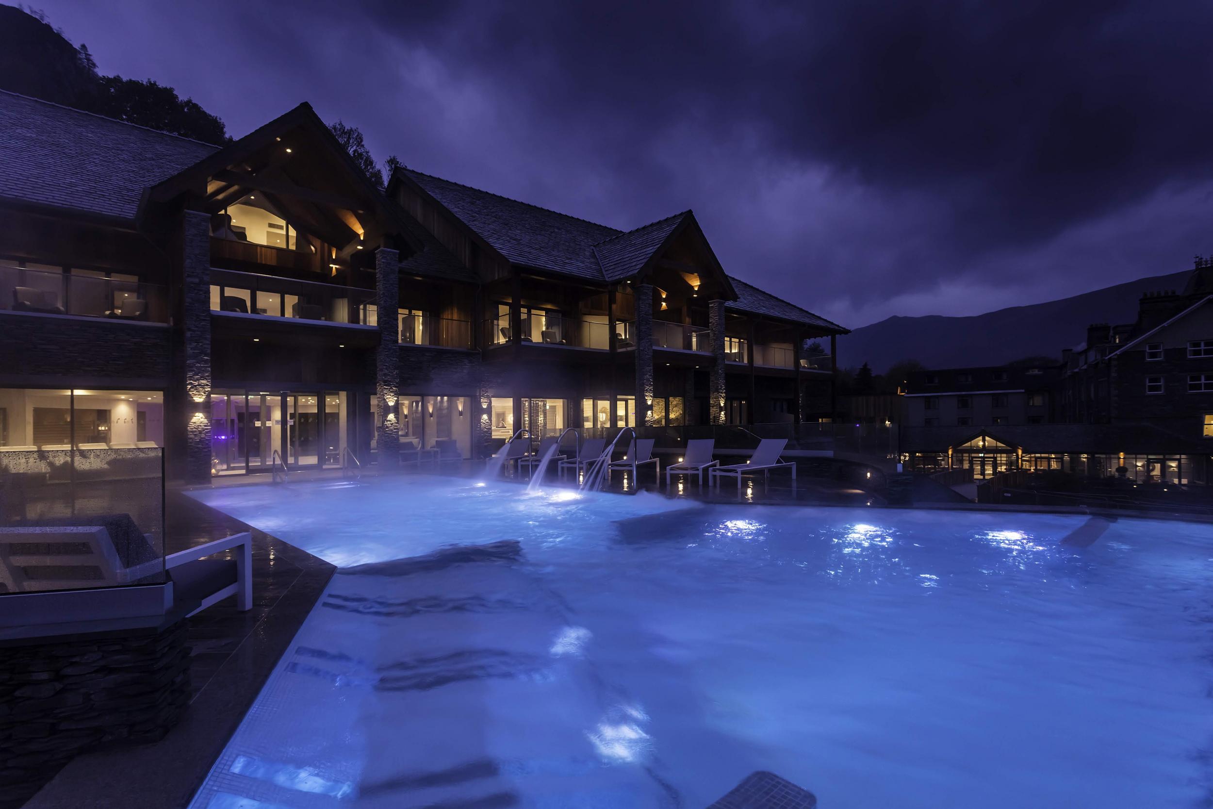 The outdoor hydrotherapy pool at The Falls spa