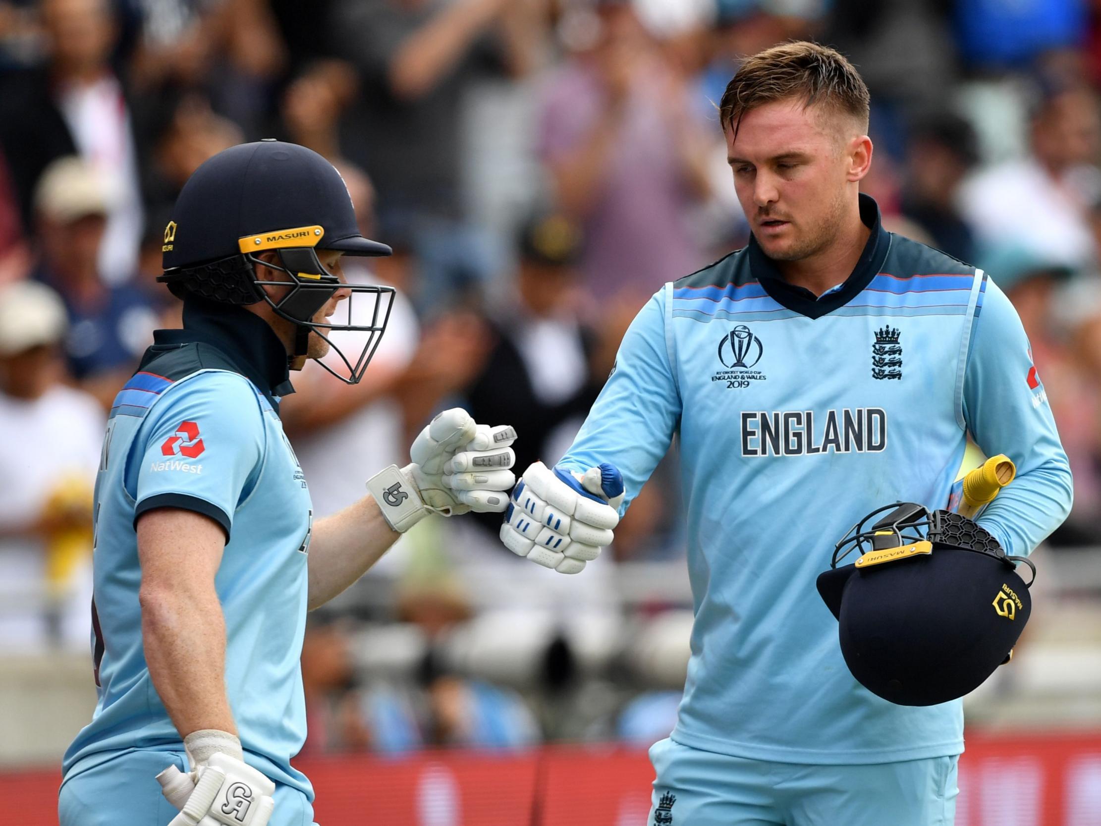 The England captainw wants Roy to do what comes naturally to him