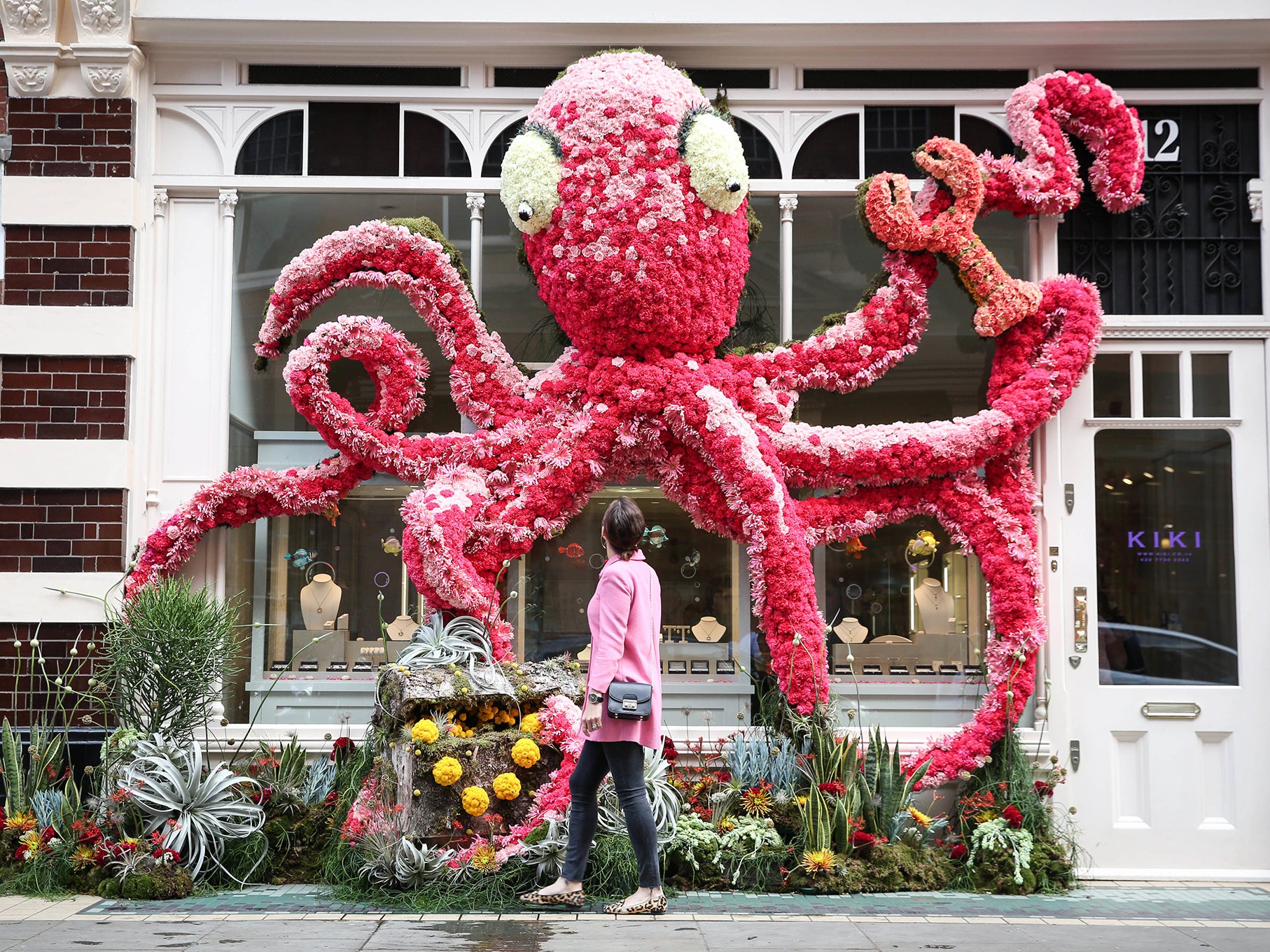 A floral octopus at Kiki McDonough on Symons Street at this year’s Chelsea in Bloom, London’s largest free flower festival in London