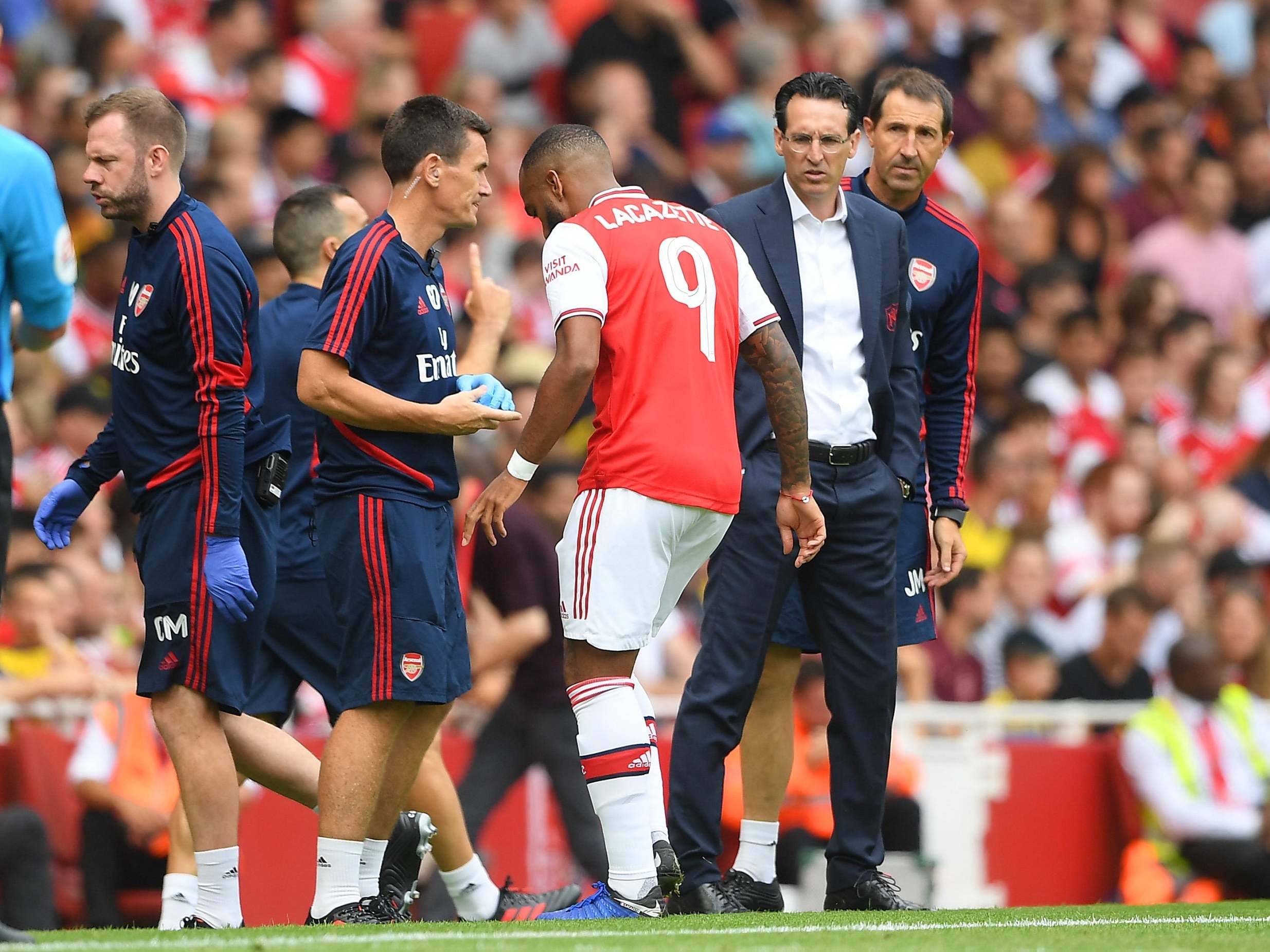 Alexandre Lacazette suffered an ankle injury versus Lyon