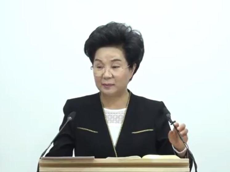 Shin OK-ju convinced 400 of her followers to move to Fiji in 2014