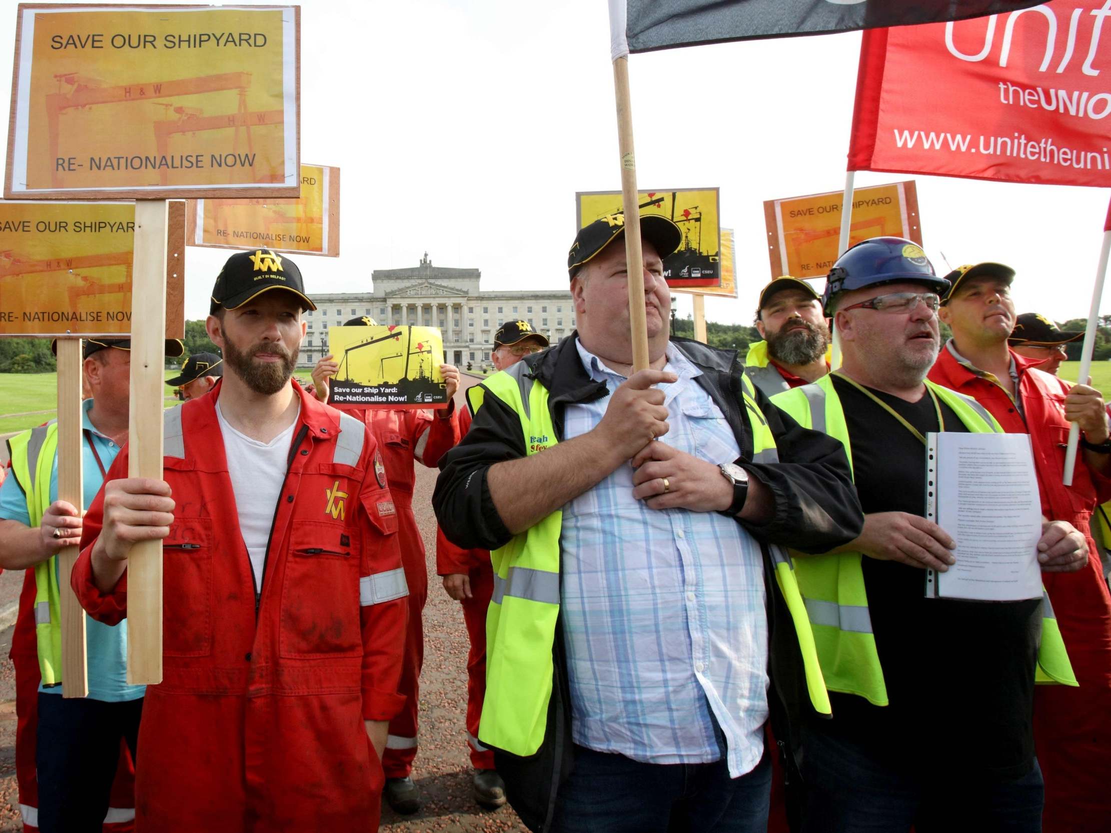 Harland and Wolff workers are protesting the shipyard's collapse as their jobs are placed on the line