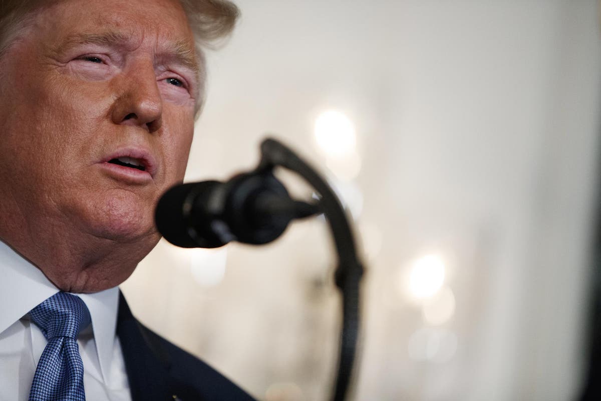 Trump to launch crackdown on violent video games after mass shootings